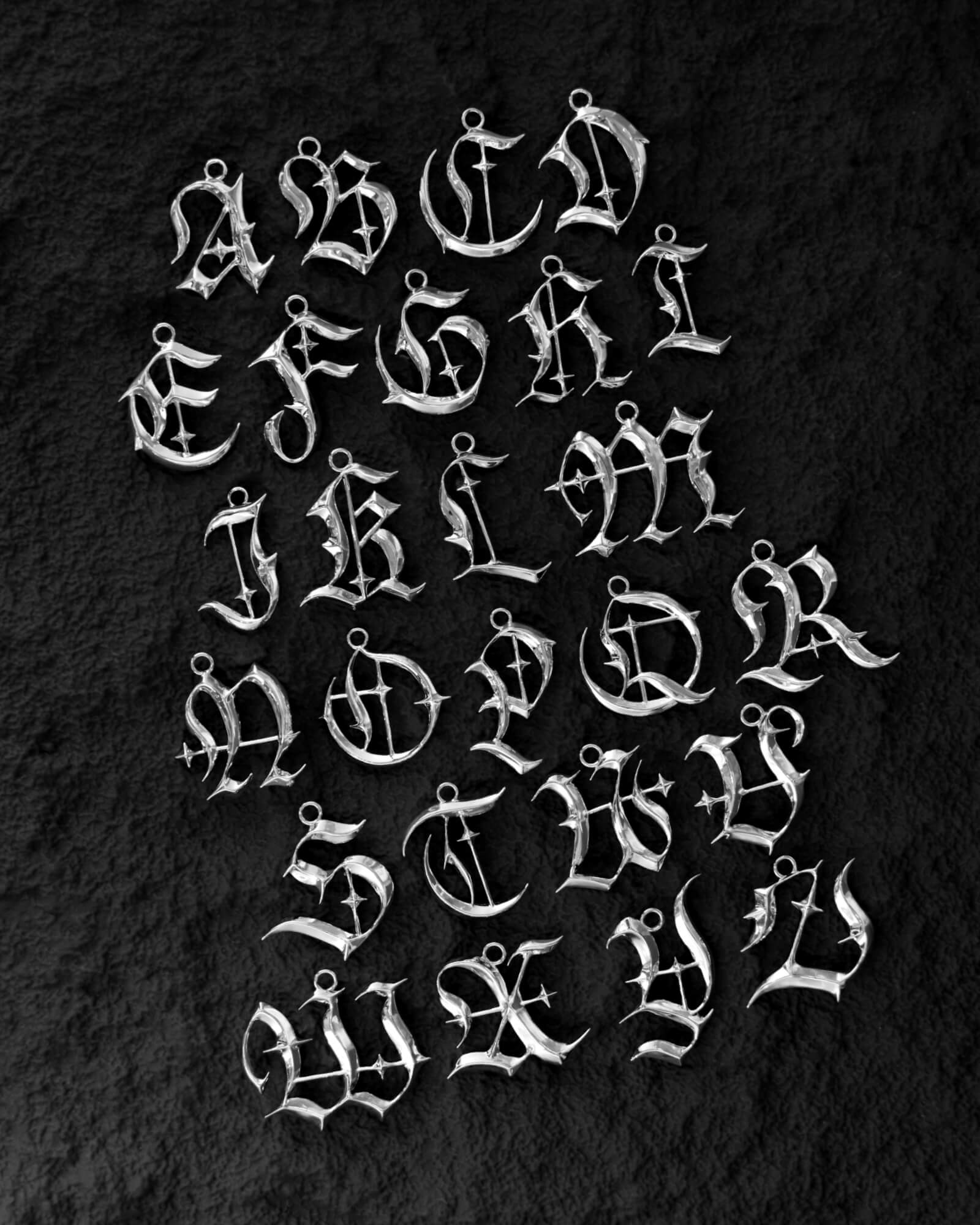 Demonia Blackletter Charms - A 🖤