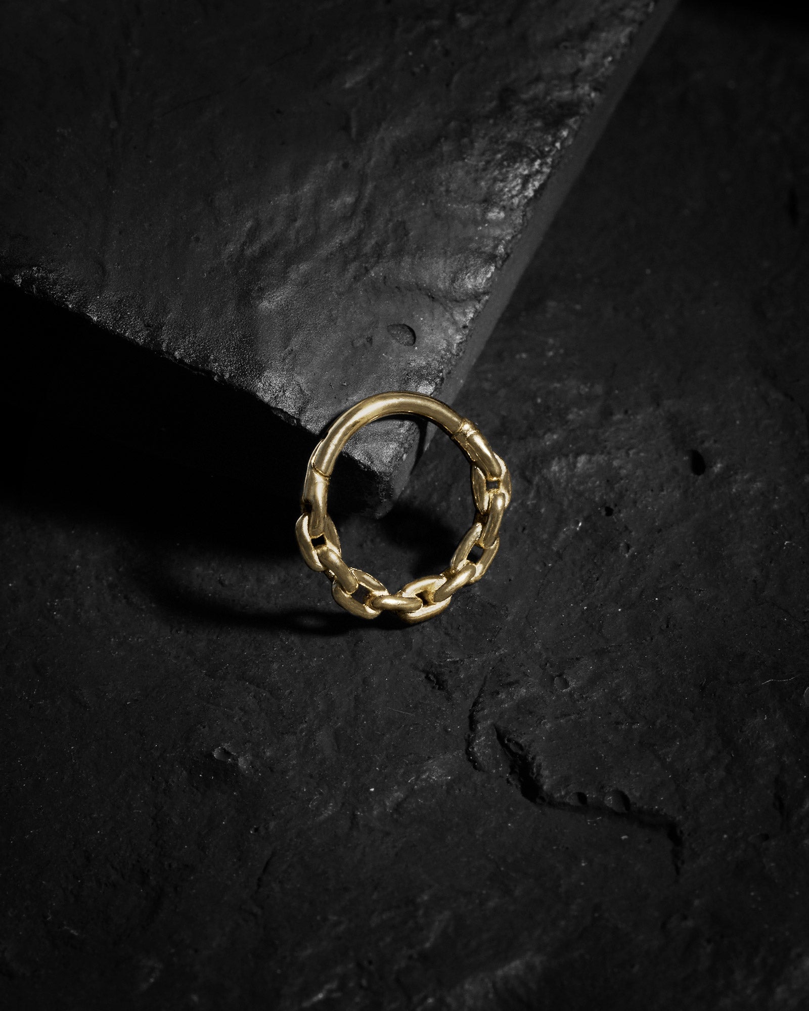 Demonia Cellar Chain Clicker 🖤