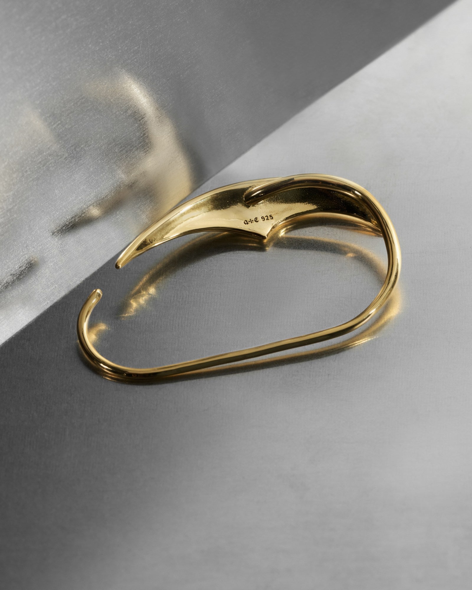 Demonia Dark Ark Ear Cuff π€