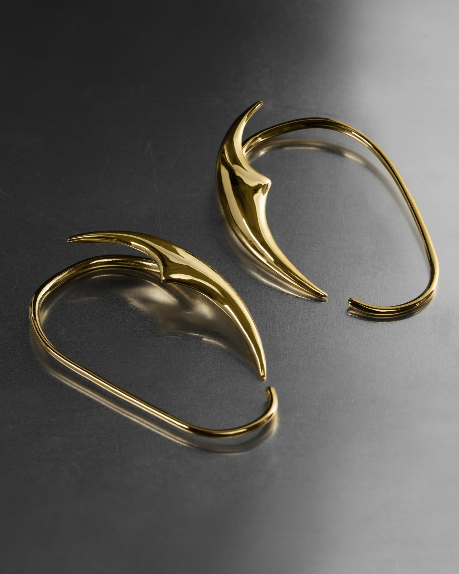 Demonia Dark Ark Ear Cuff π€