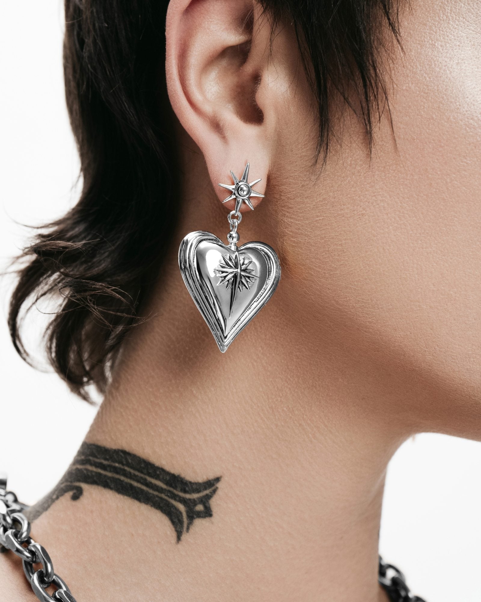 Demonia Sanctum Earrings 🖤
