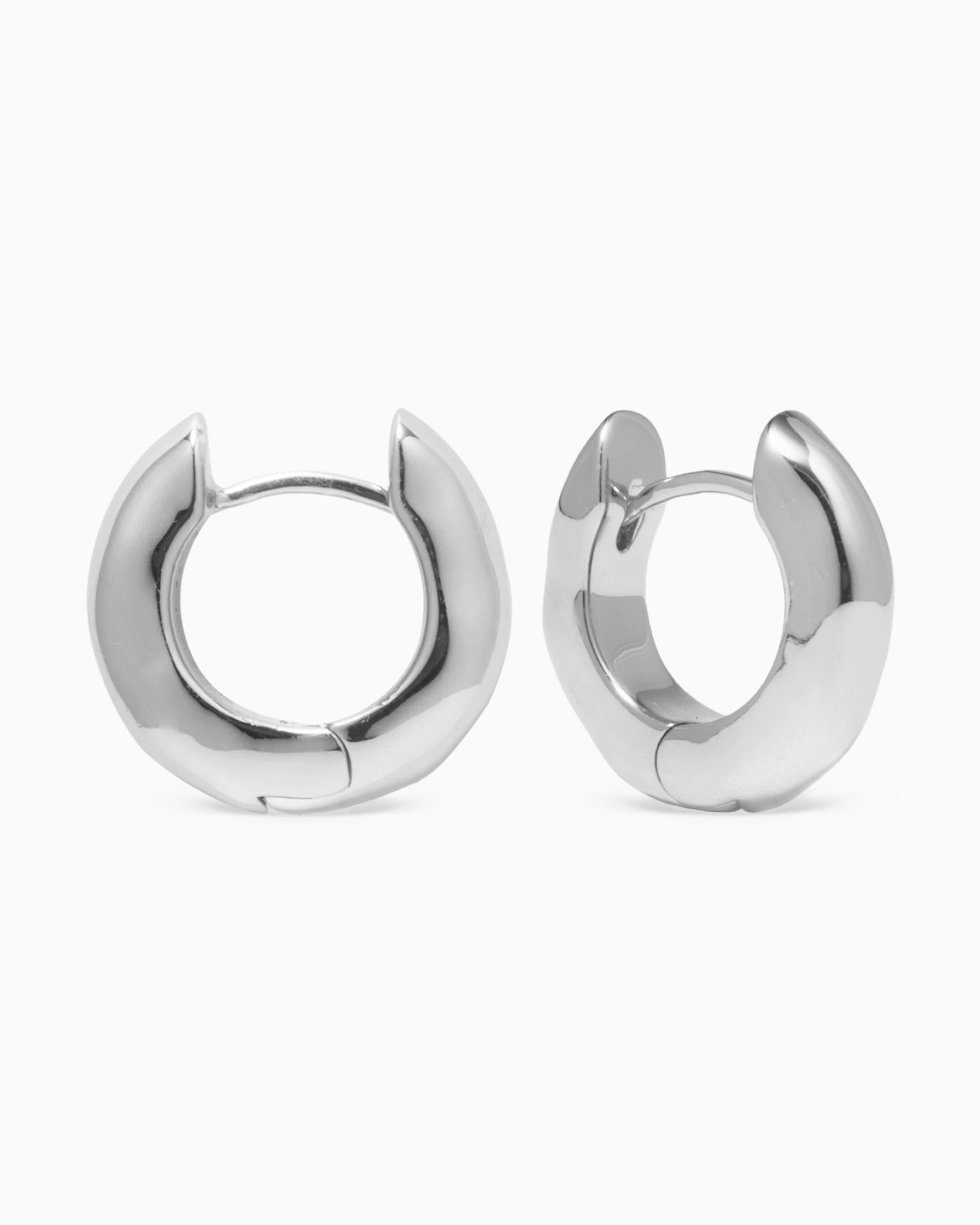 Demonia Sync Earrings 🖤