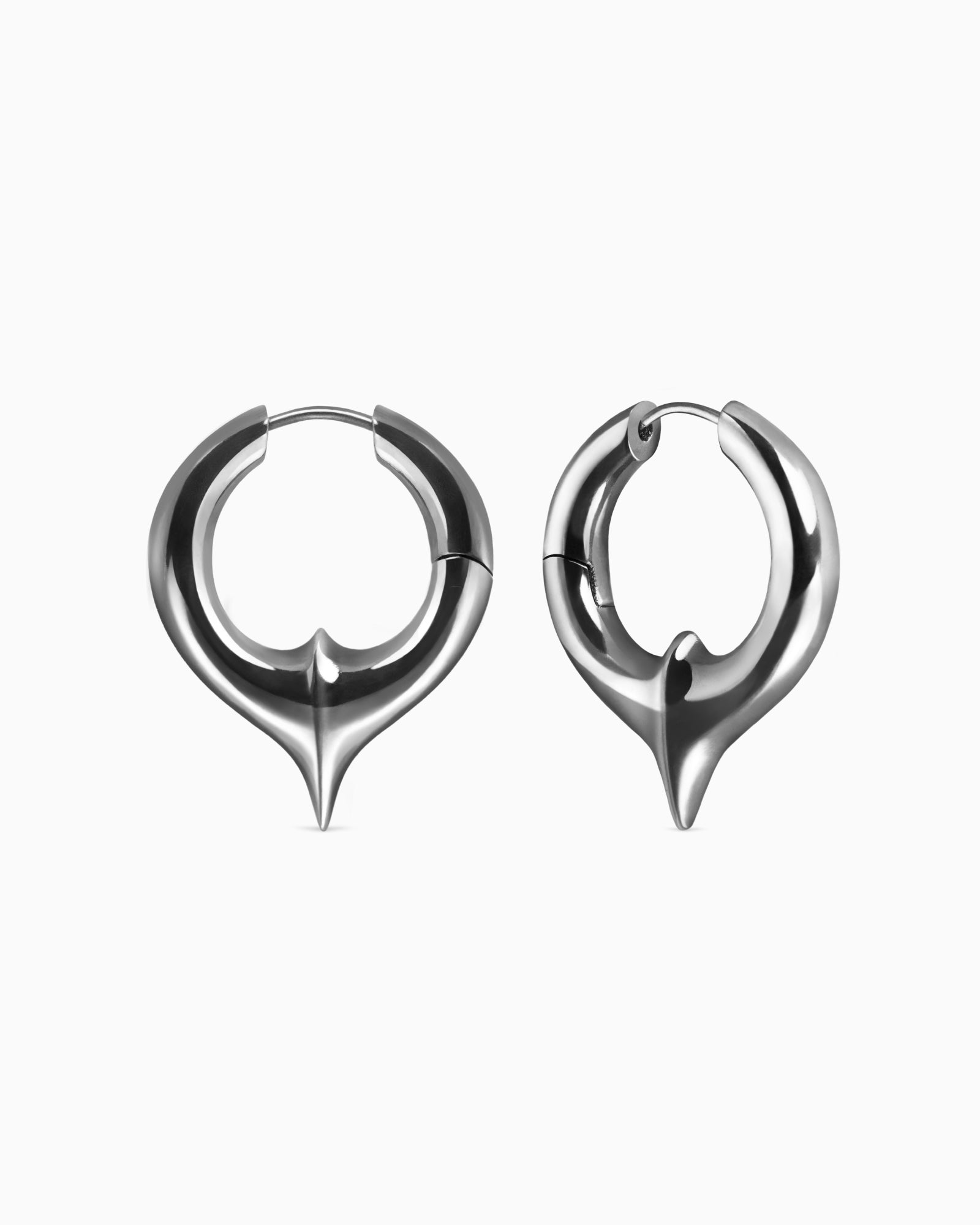 Demonia Covenant Earrings 🖤