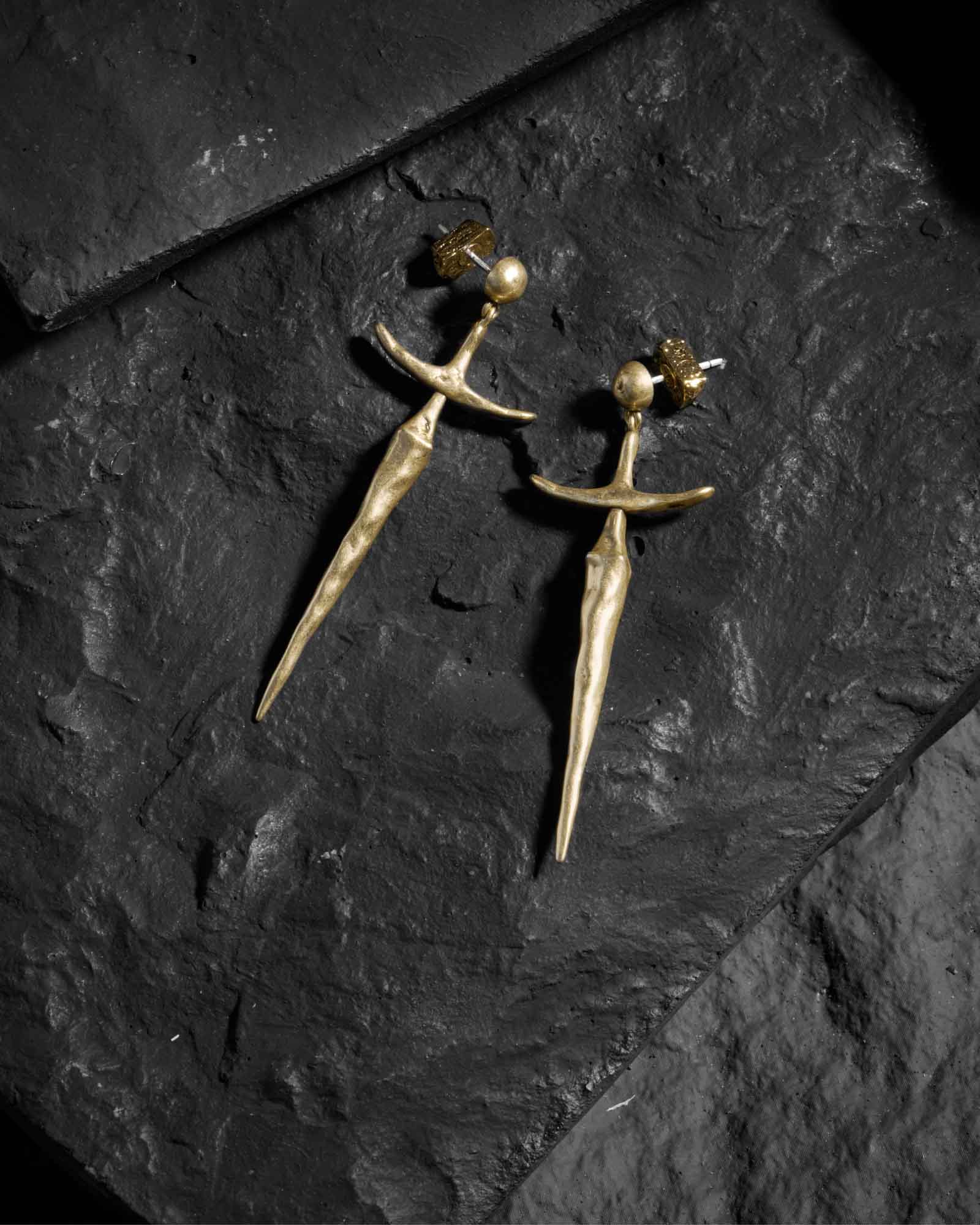Demonia Elandria Earrings 🖤