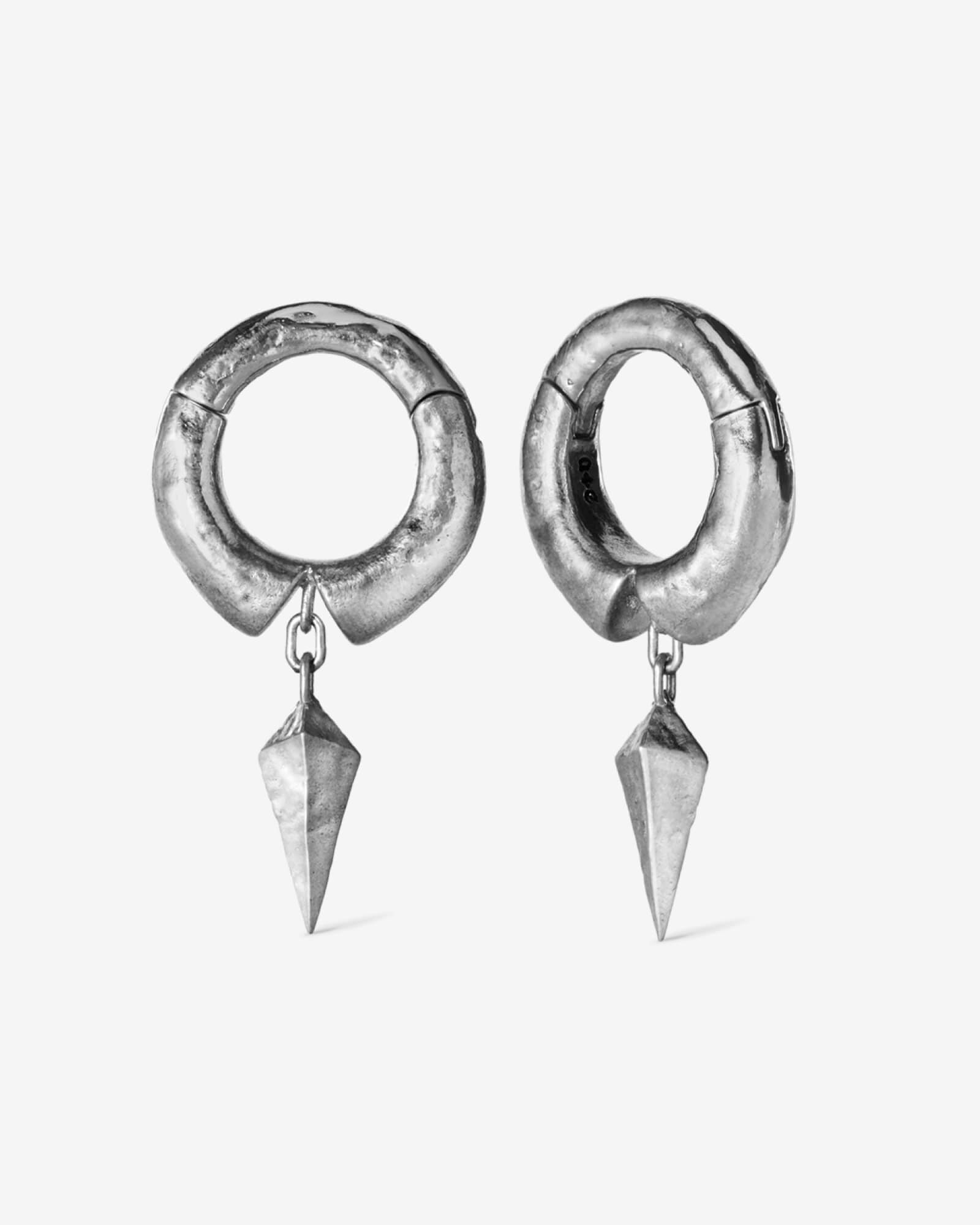 Demonia Auric Hangers 🖤