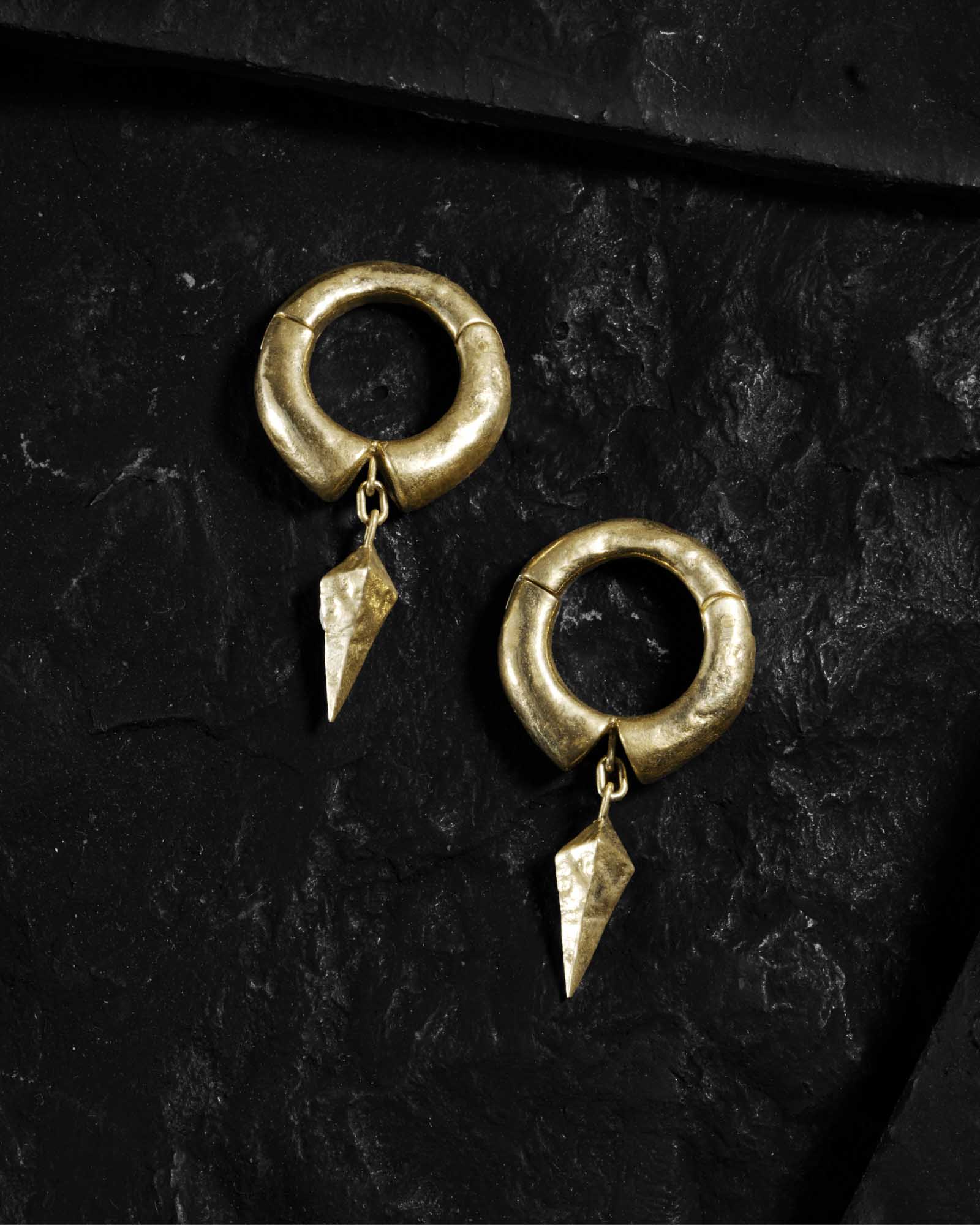 Demonia Auric Hangers 🖤