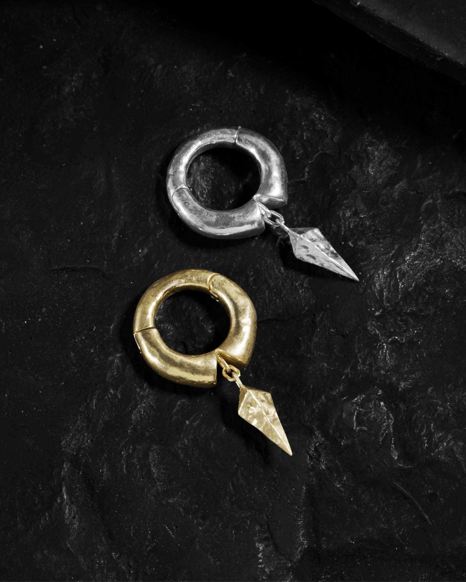Demonia Auric Hangers 🖤