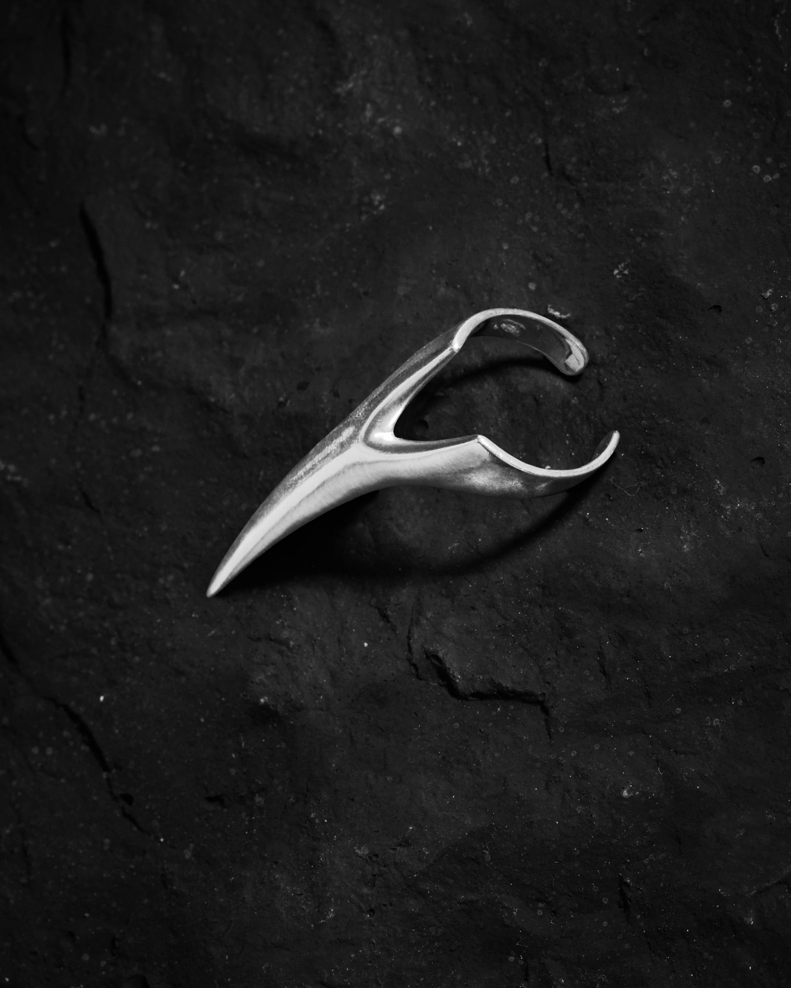 Demonia Seeress Nail Ring 🖤