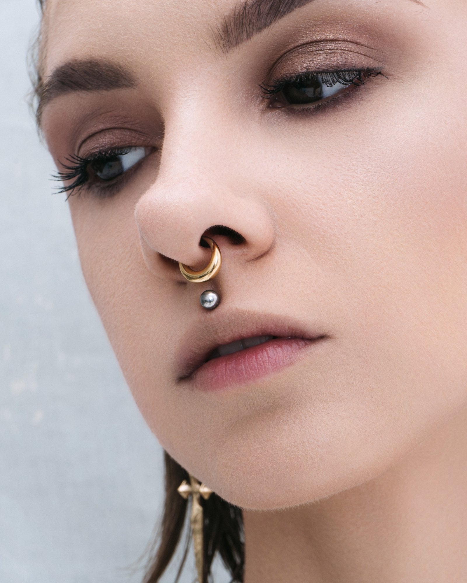 Demonia Caspian Dome Clicker 🖤