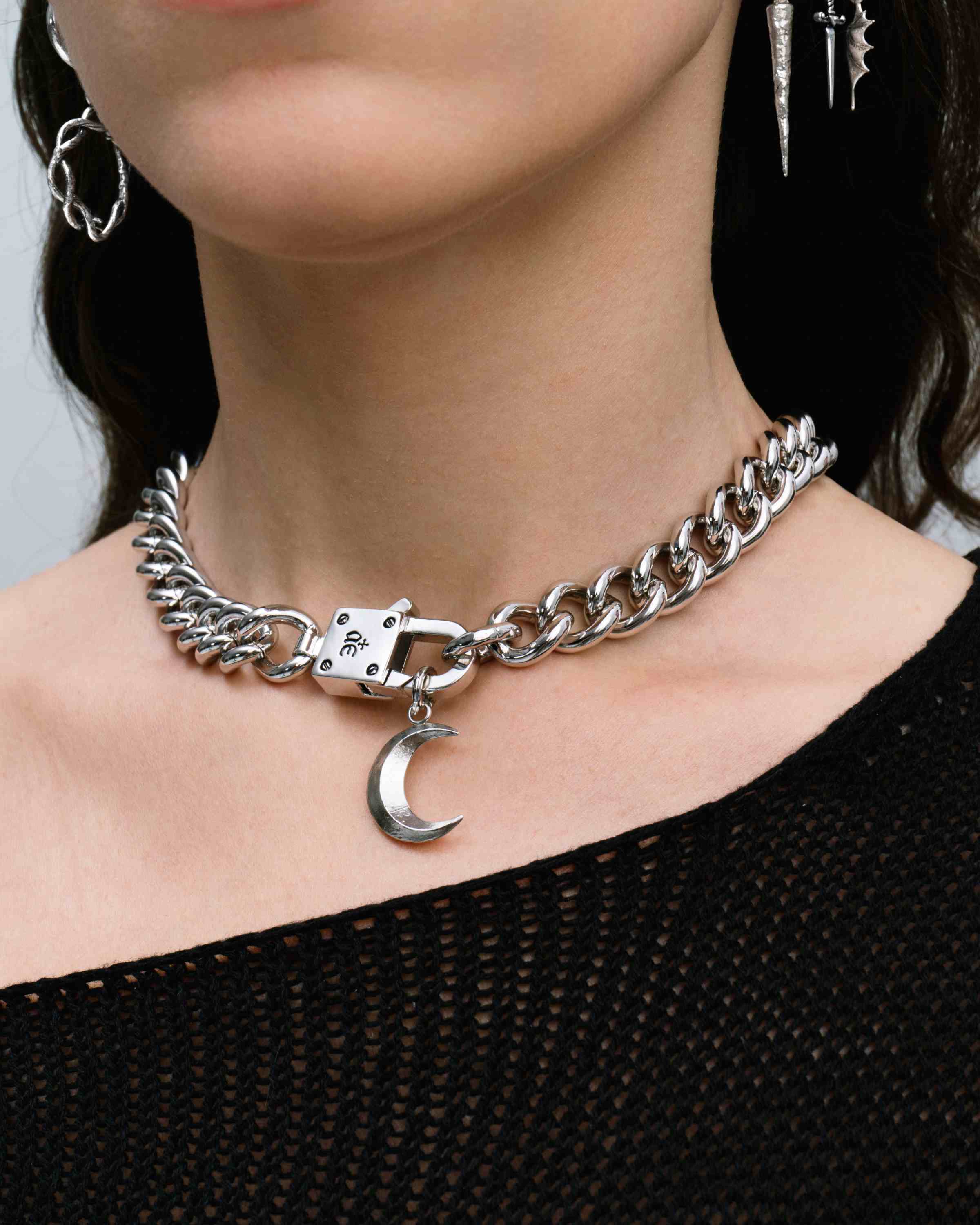 Demonia Camelot Charm 🖤