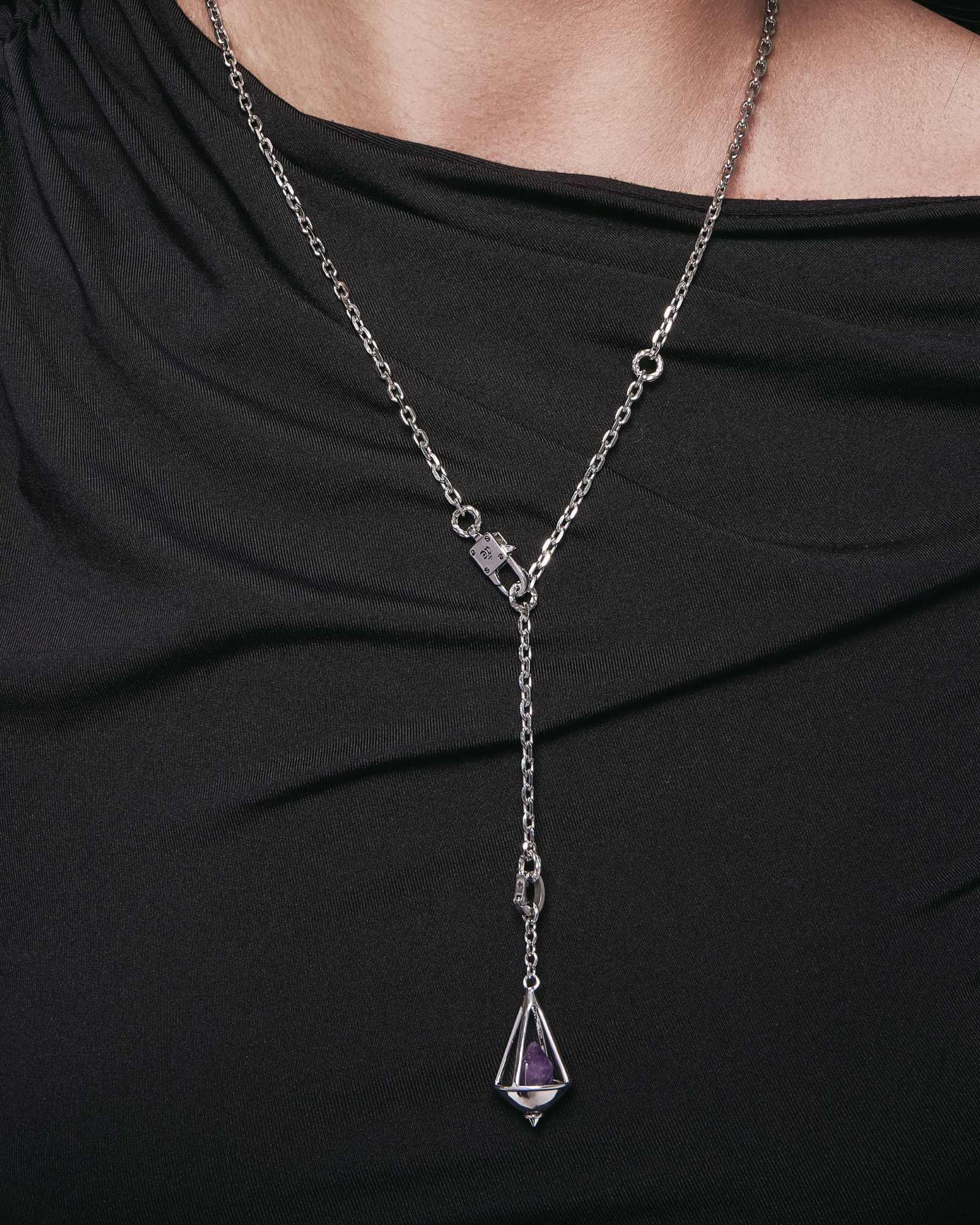 Demonia Auria Crystal Charm 🖤