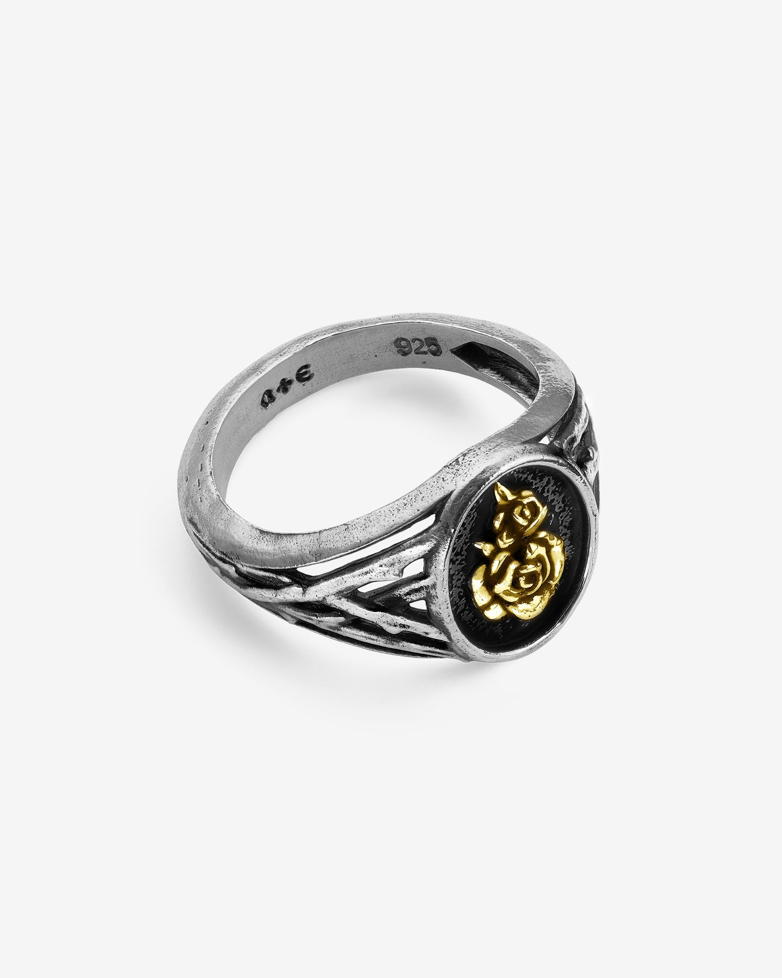 Demonia The Saint Ring 🖤
