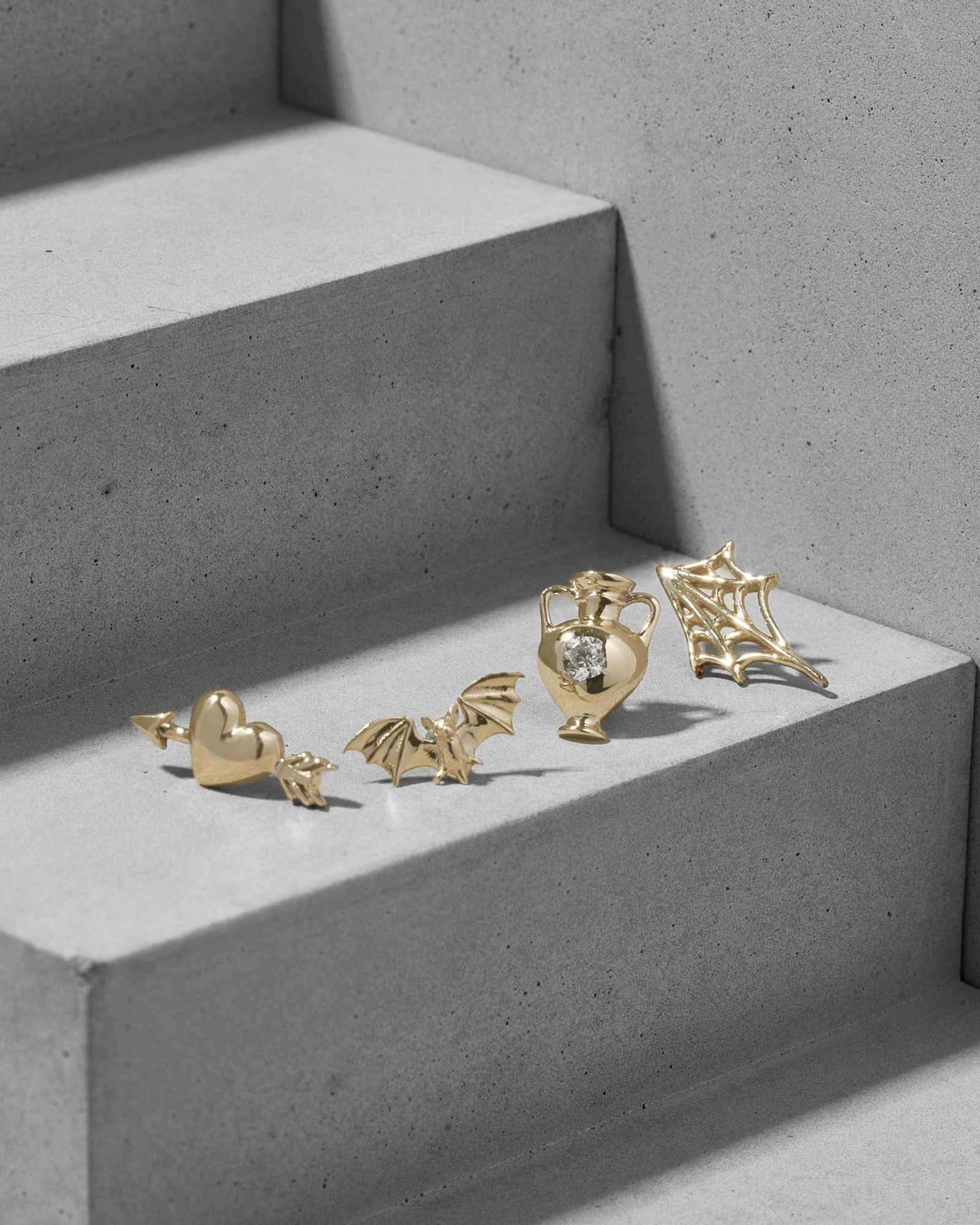 Demonia Athena Threadless End (14K Gold) 🖤