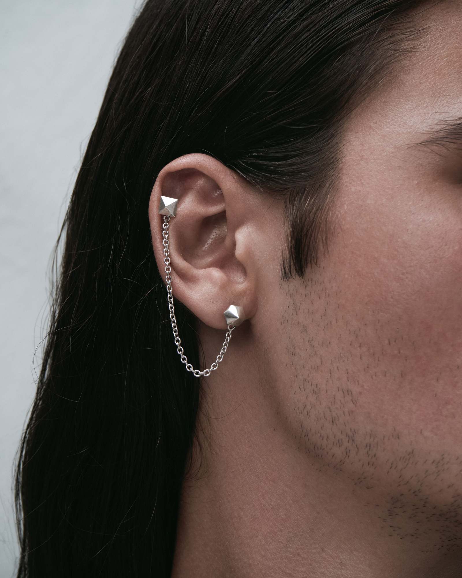 Demonia Sync Chain Earrings π€