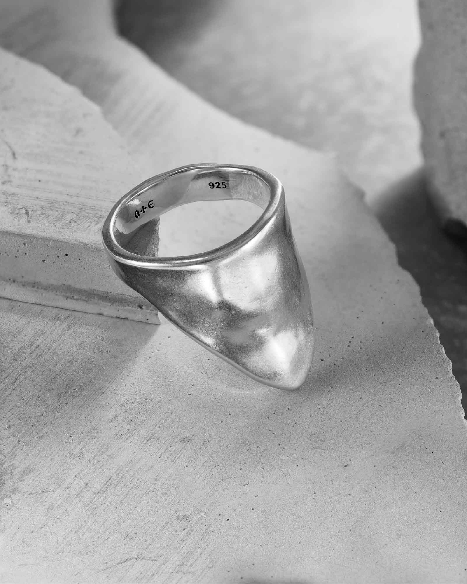 Demonia Vault Ring π€