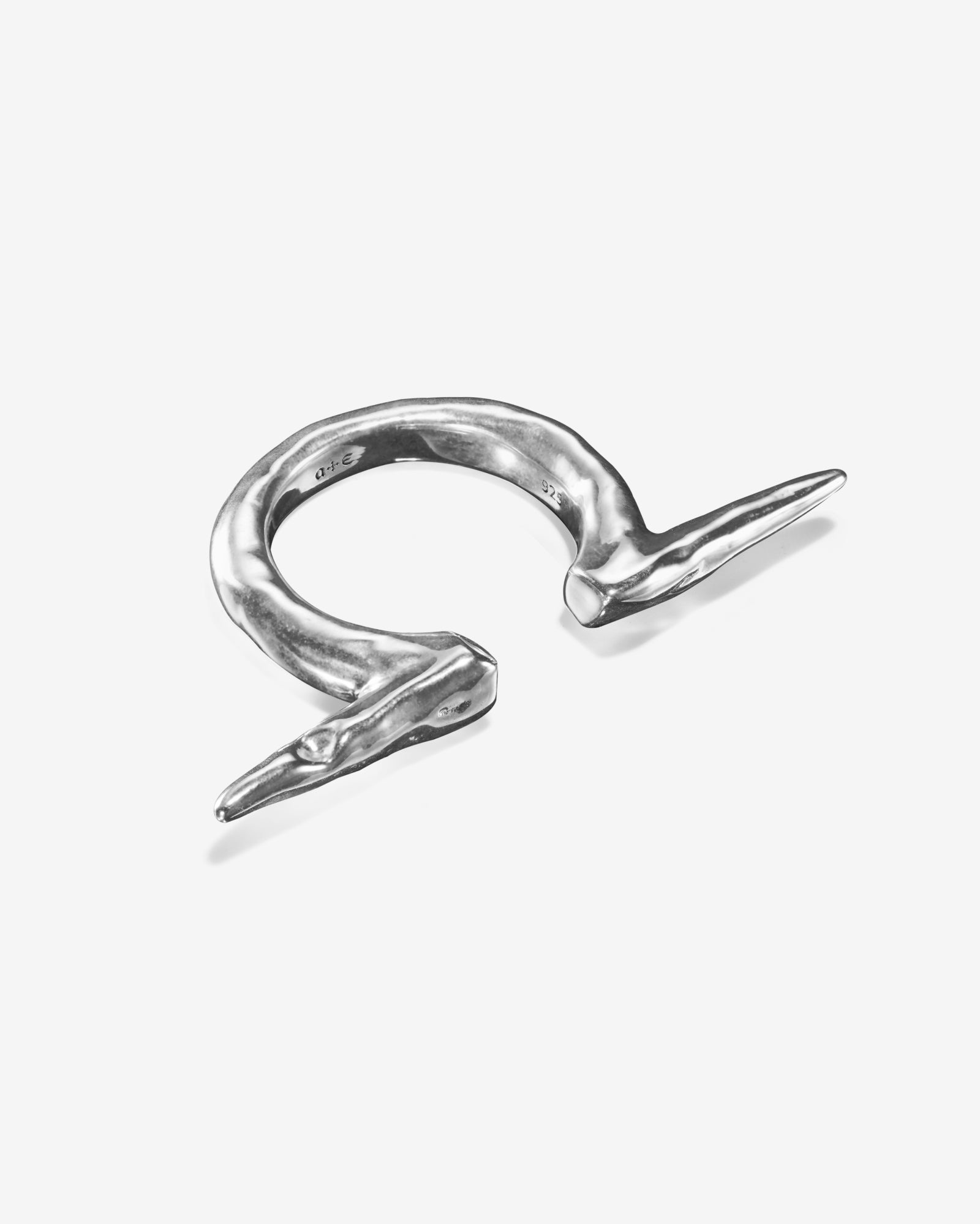 Demonia Oxia Ring 🖤