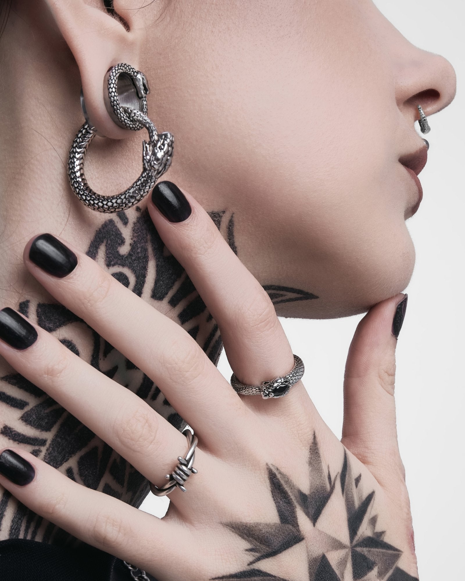 Demonia Ouroboros Hangers π€