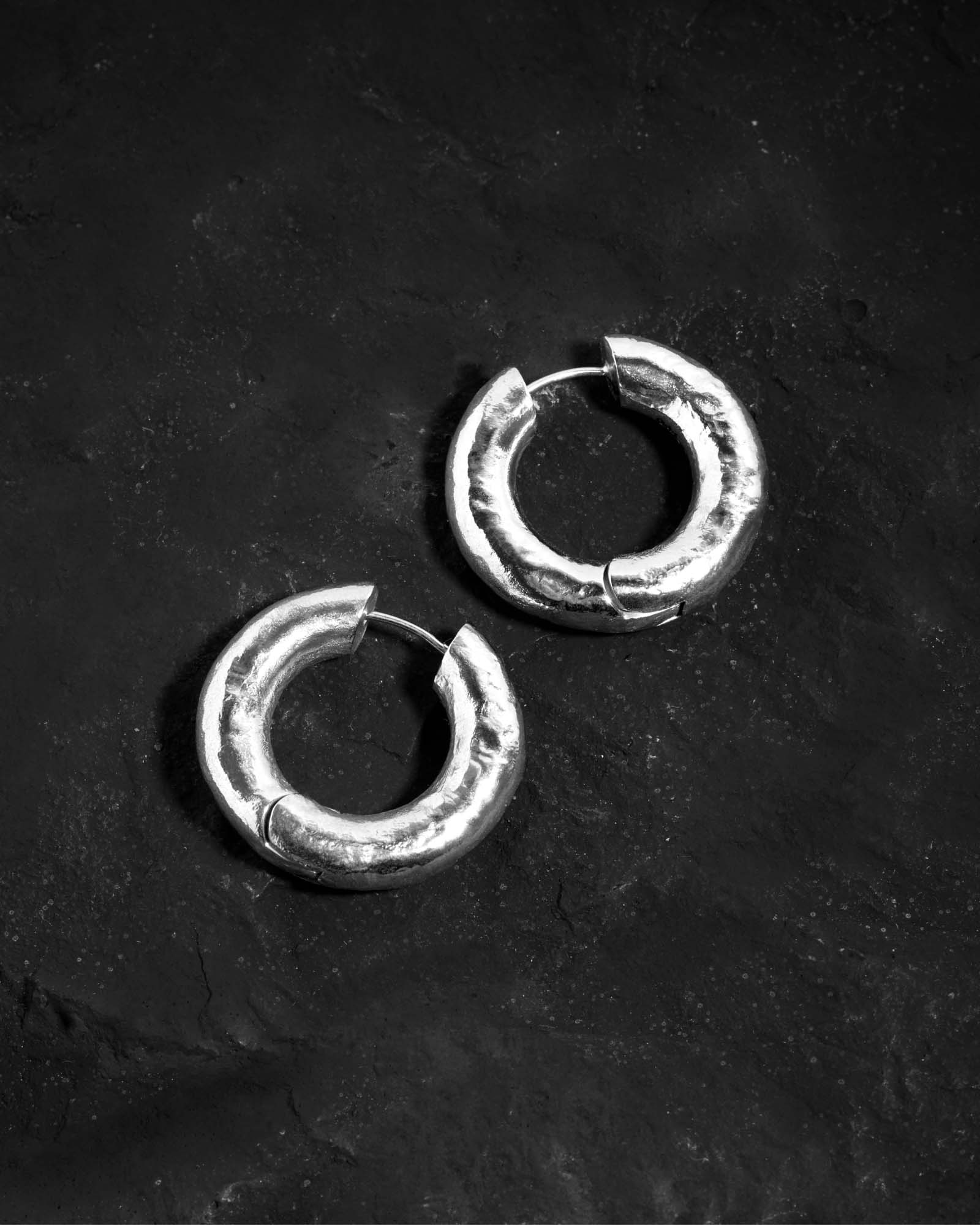 Demonia Orbit Earrings 🖤