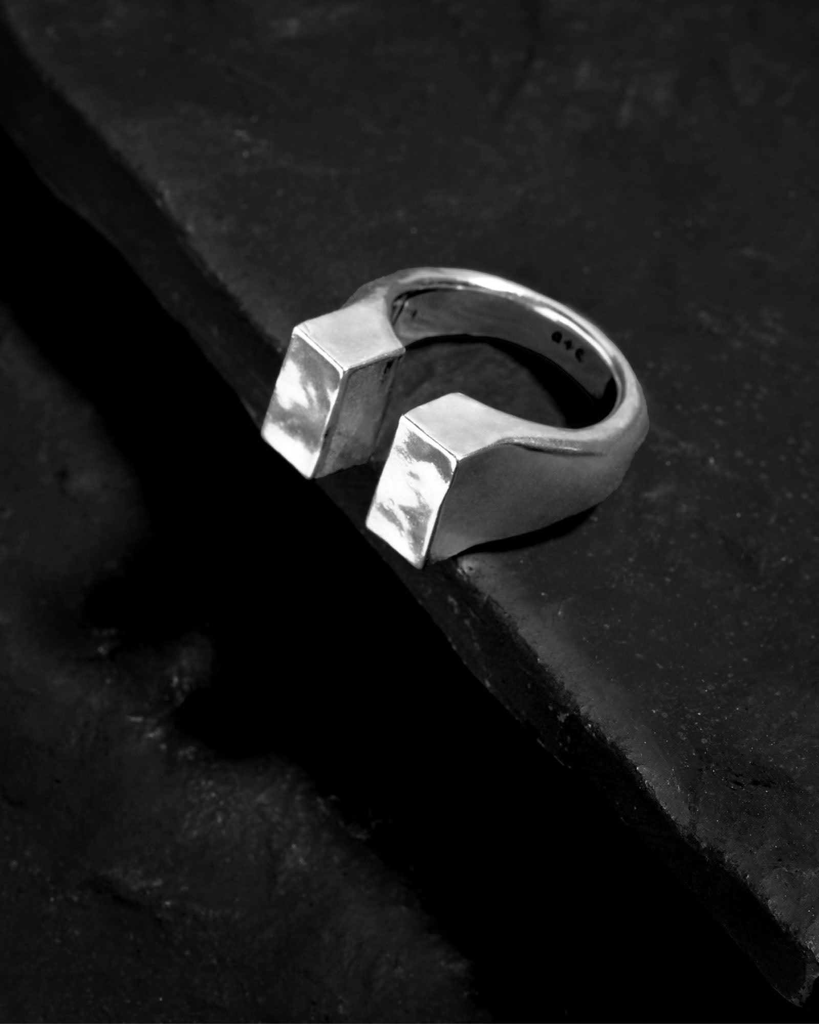 Demonia Totem Ring π€