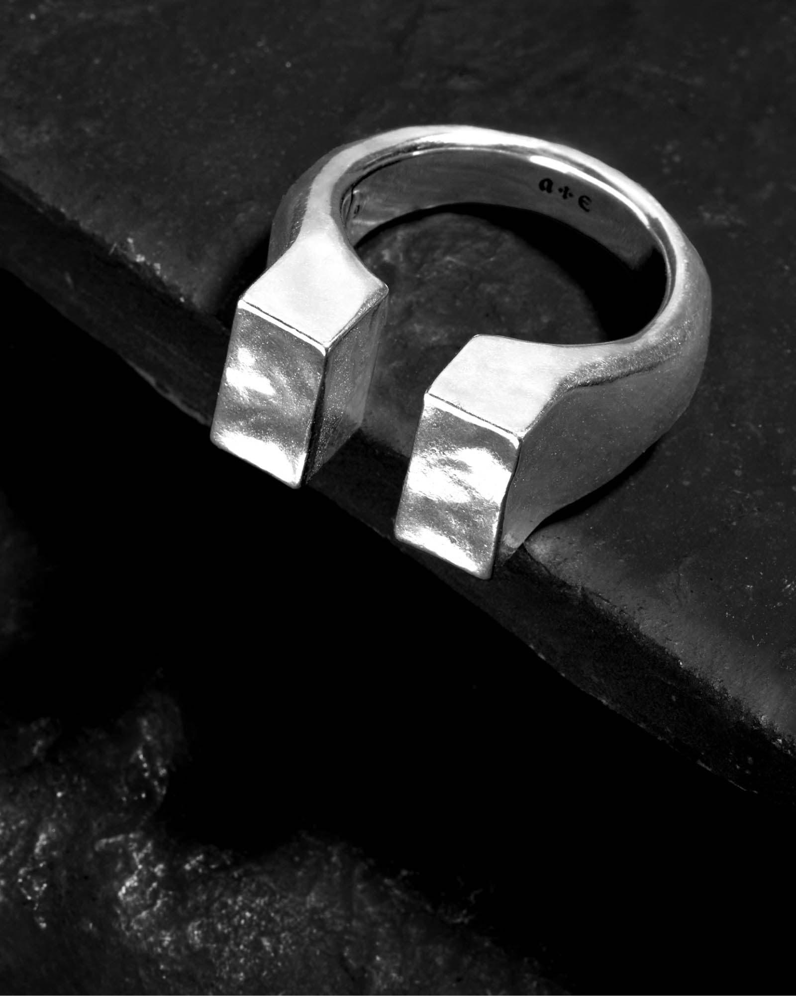 Demonia Totem Ring π€