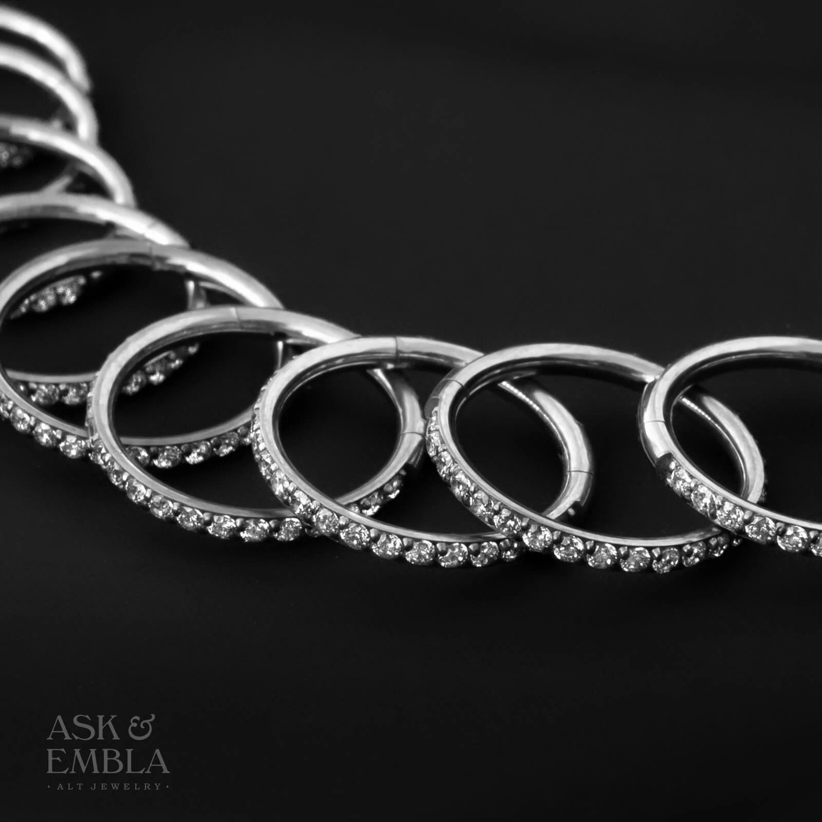 Demonia Bejewelled Ring Stacks π€