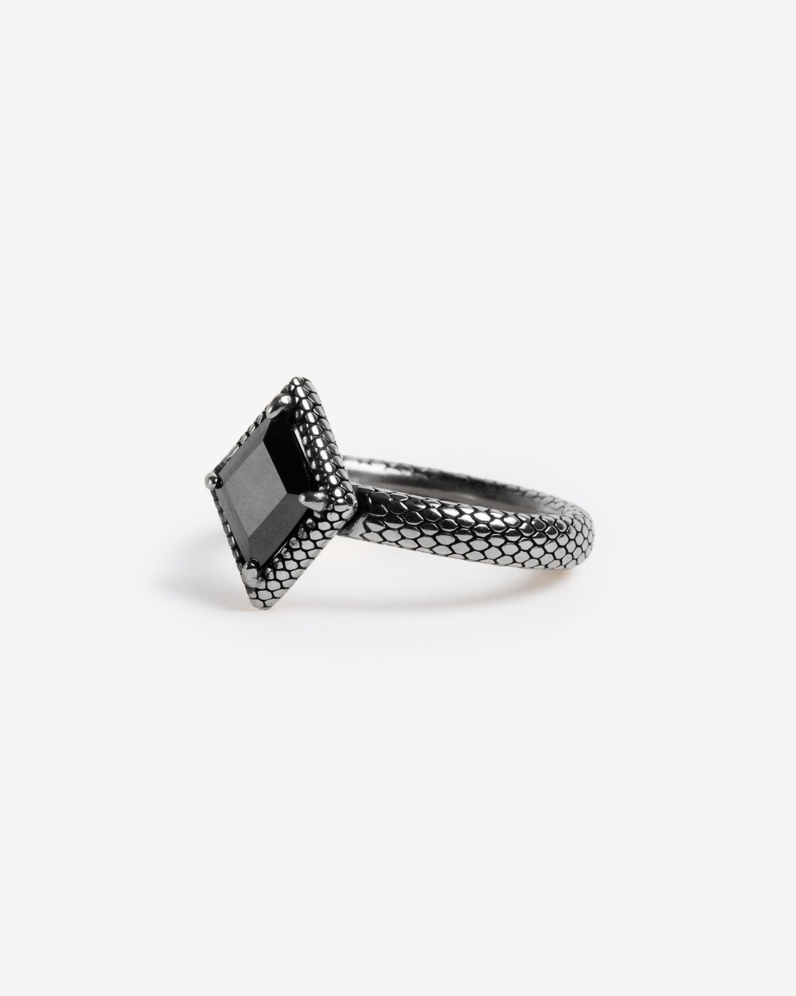 Demonia Black Lake Serpent Ring 🖤