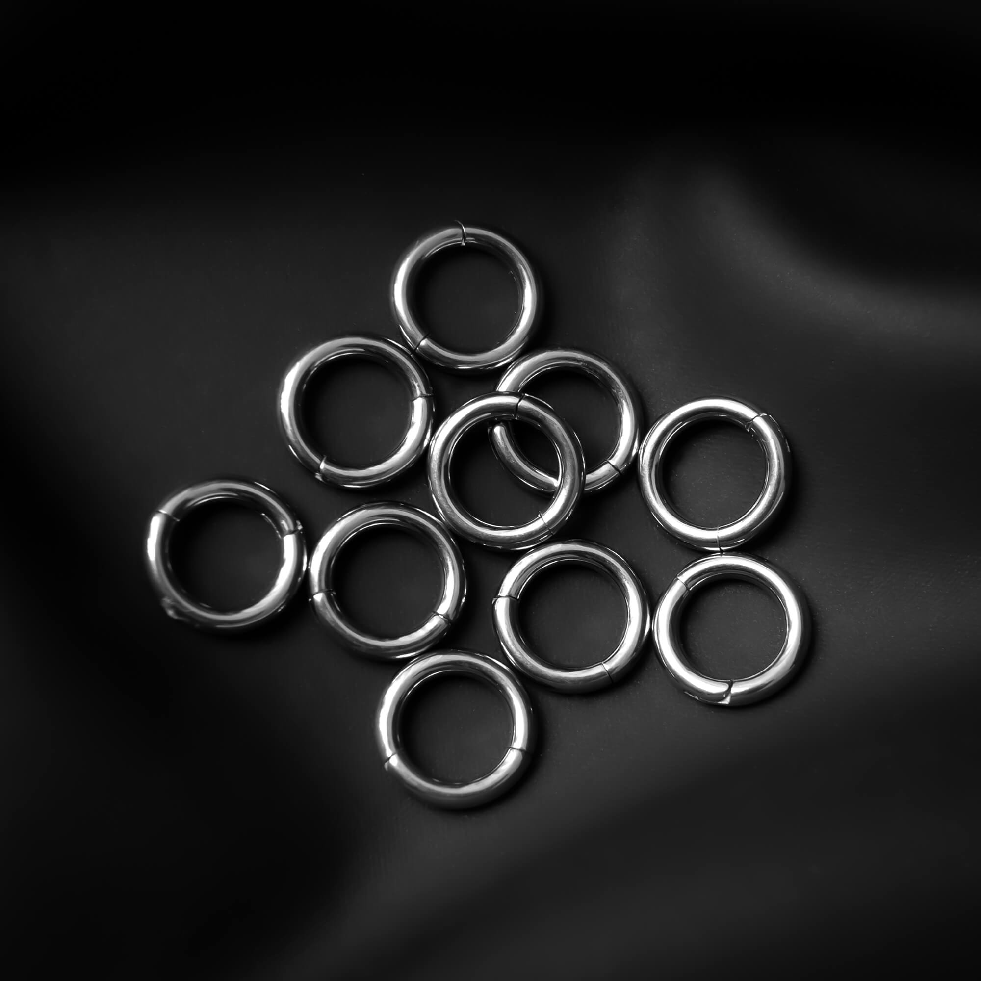 Demonia Classic Ring Stack in Titanium π€