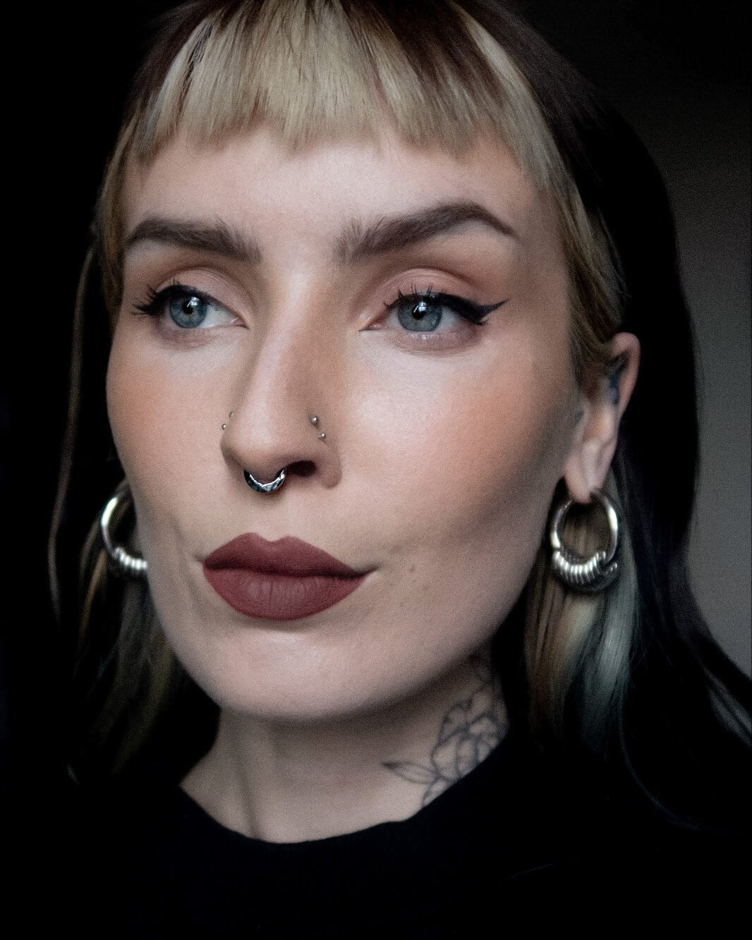 Demonia Hale Hammered Ring Clicker 🖤