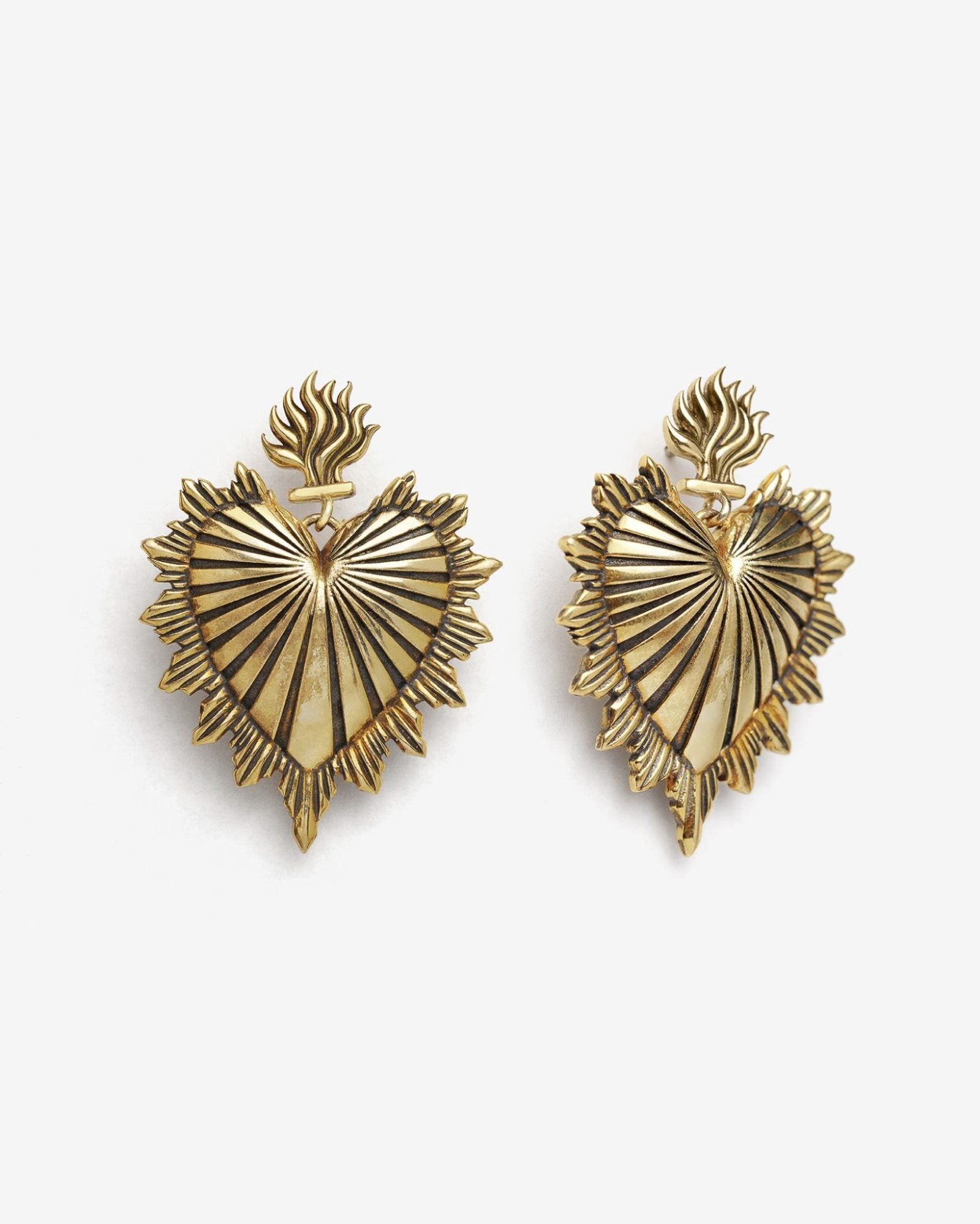 Demonia Sacred Heart Earrings 🖤