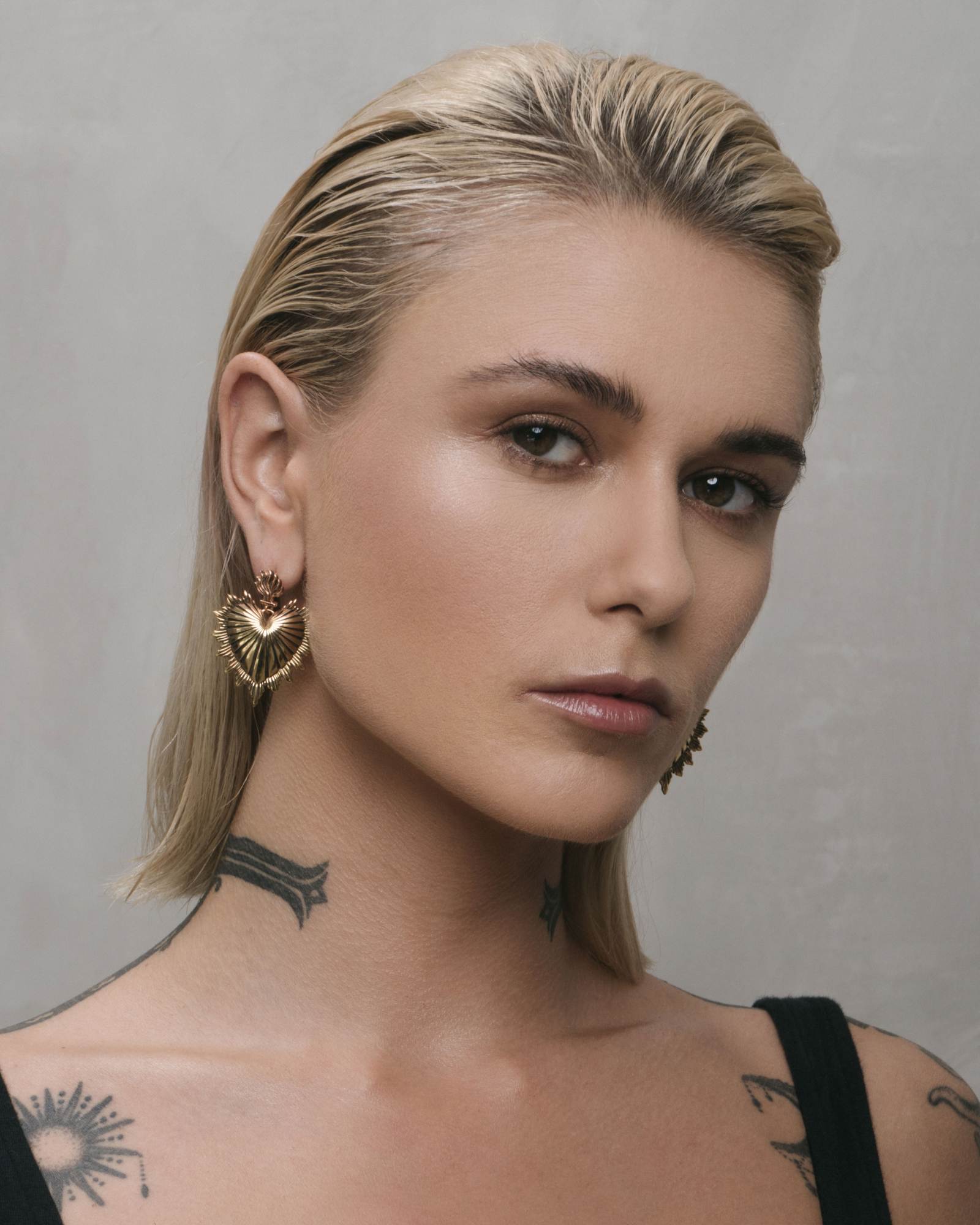Demonia Sacred Heart Earrings 🖤