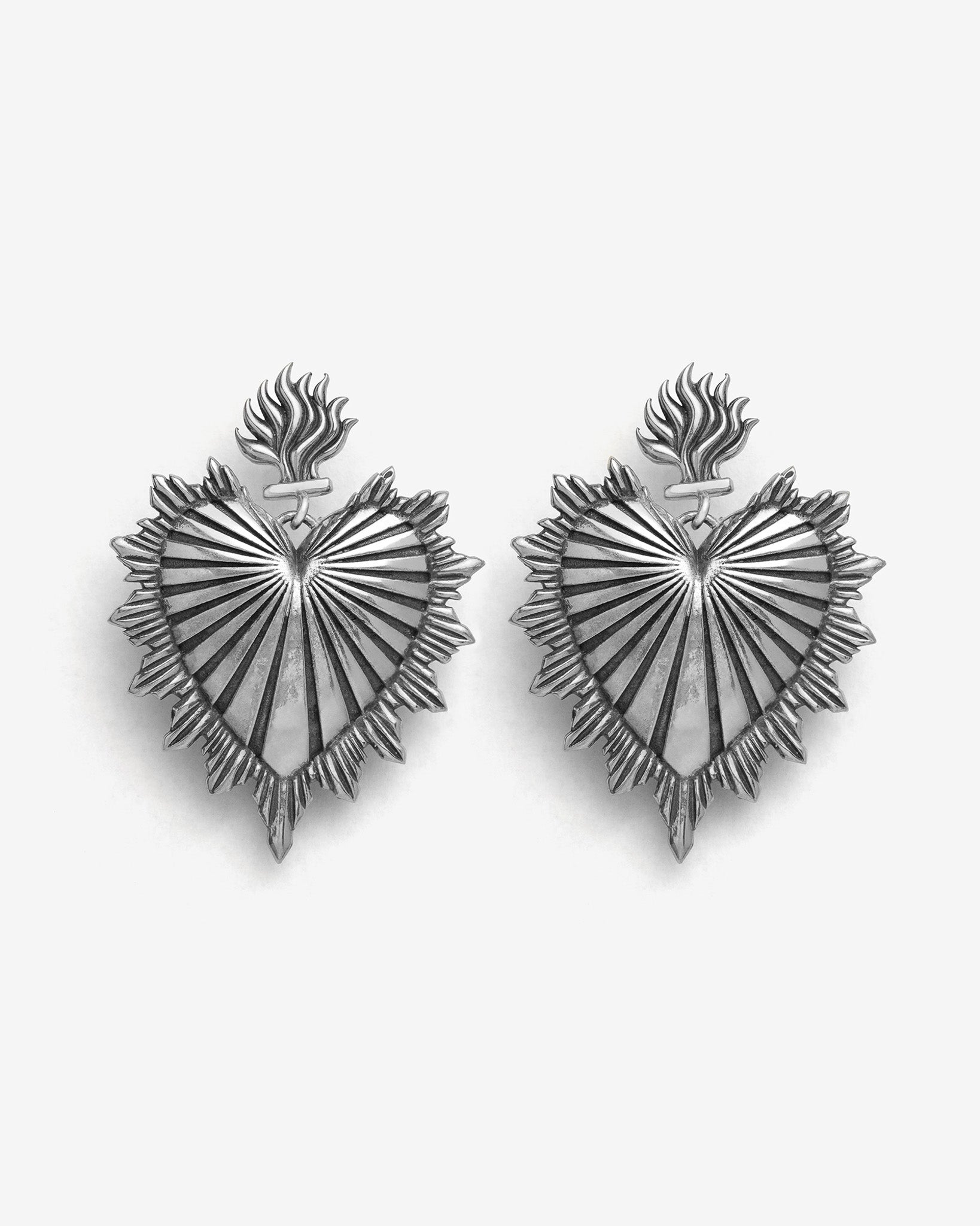 Demonia Sacred Heart Earrings 🖤