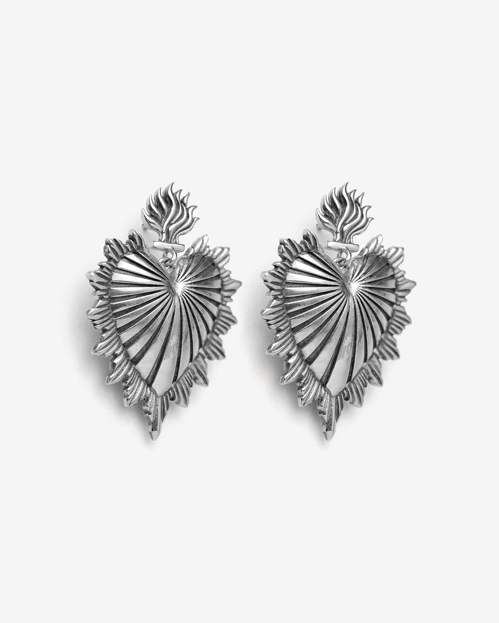 Demonia Sacred Heart Earrings 🖤