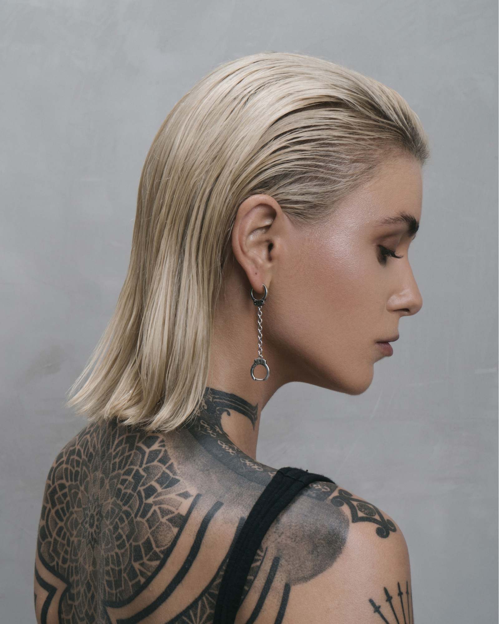 Demonia Haze Handcuff Earrings 🖤