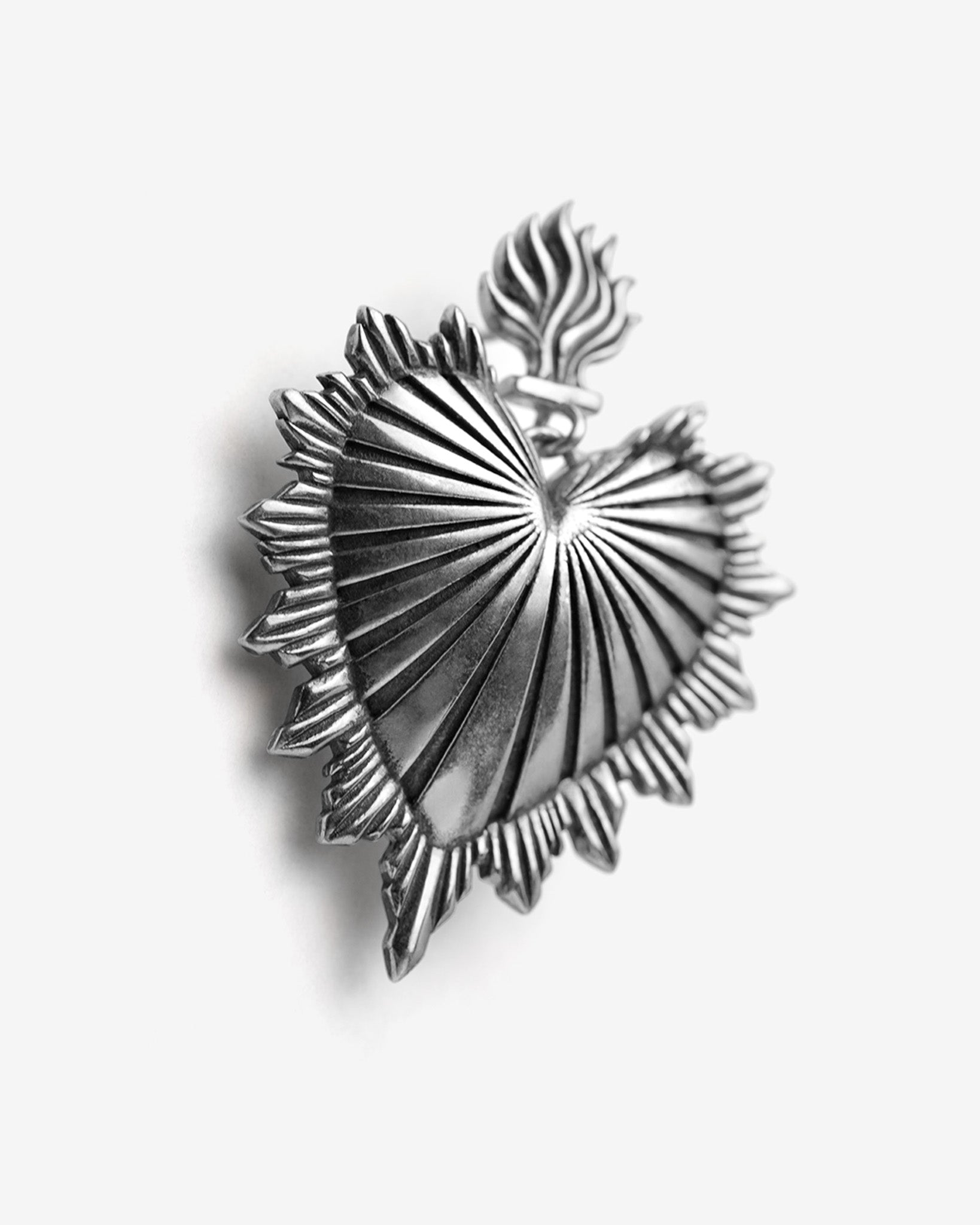 Demonia Sacred Heart Earrings 🖤
