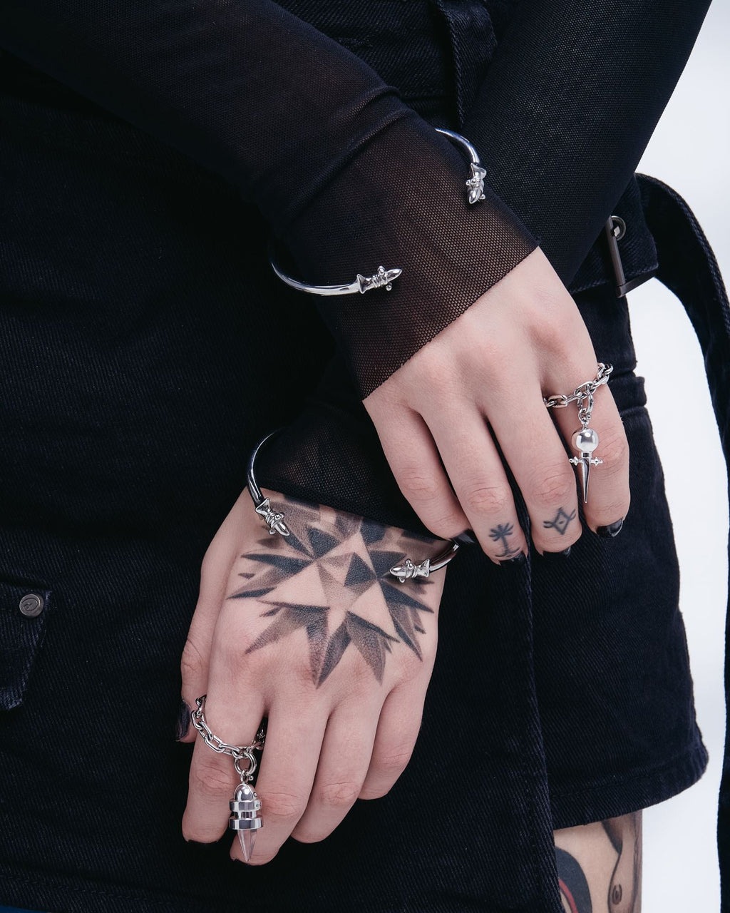 Demonia Lucent Bangle 🖤
