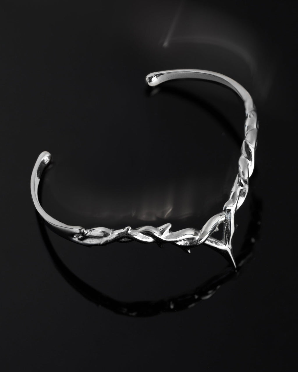 Demonia Elysian Arm Cuff 🖤