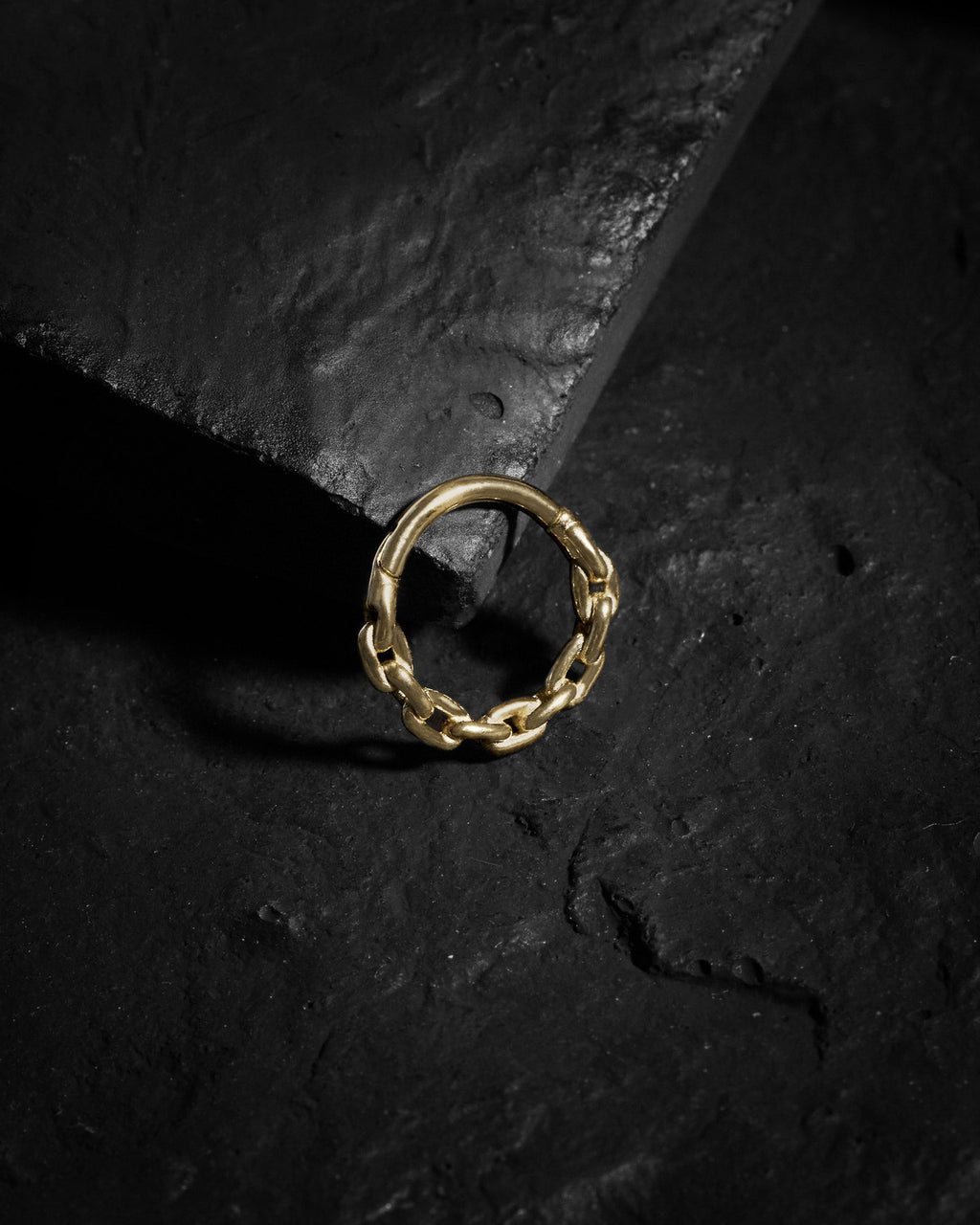 Demonia Cellar Chain Clicker 🖤