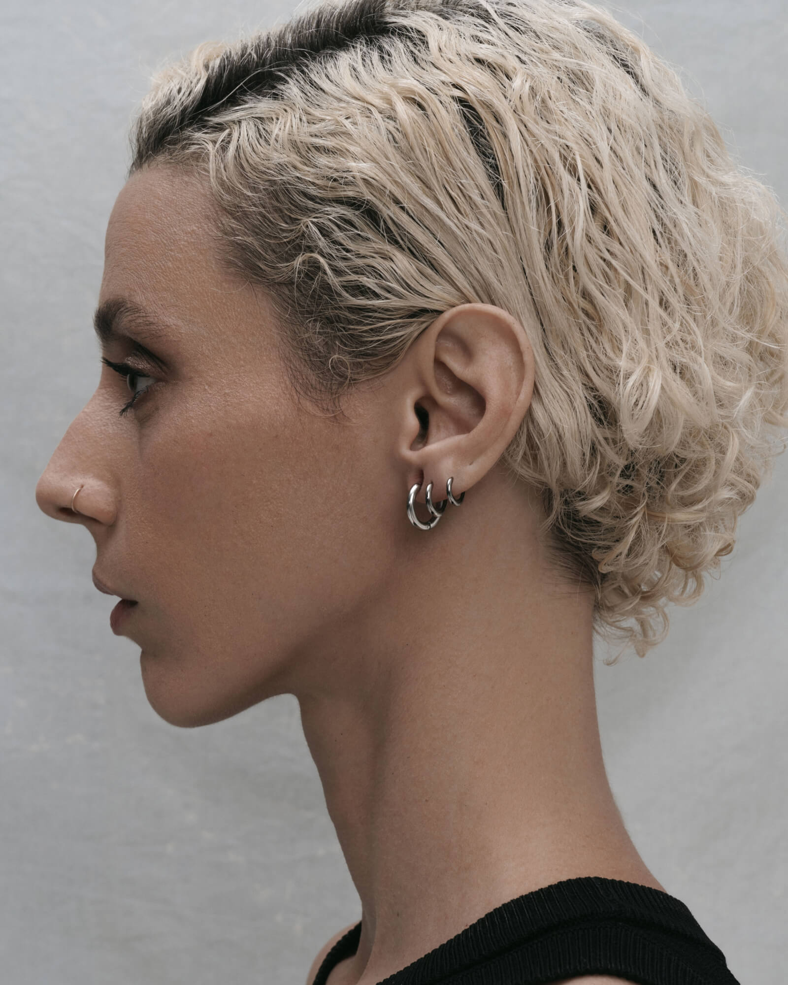 Demonia Classic Huggie Earrings 🖤