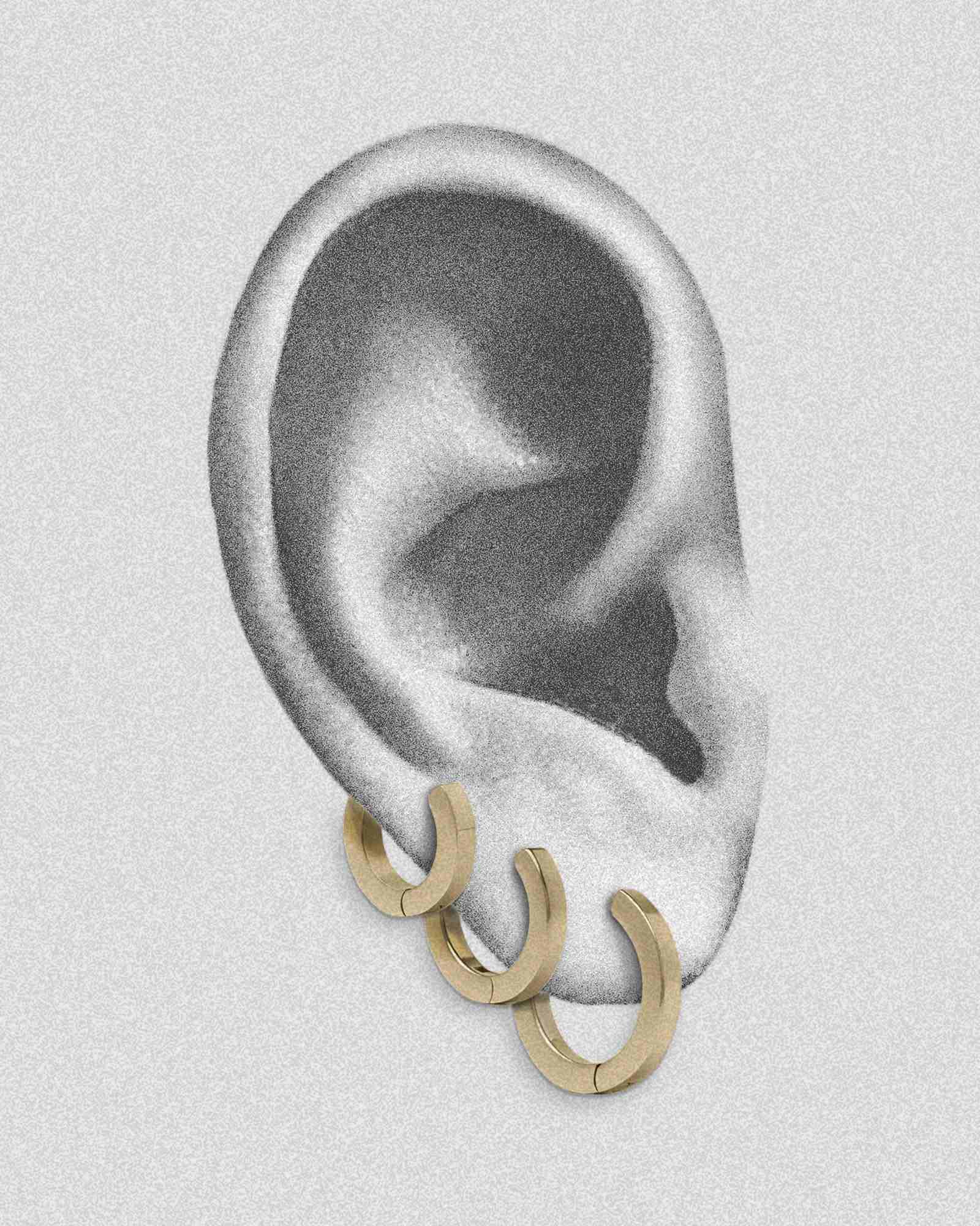 Demonia Classic Court Huggie Earrings 🖤