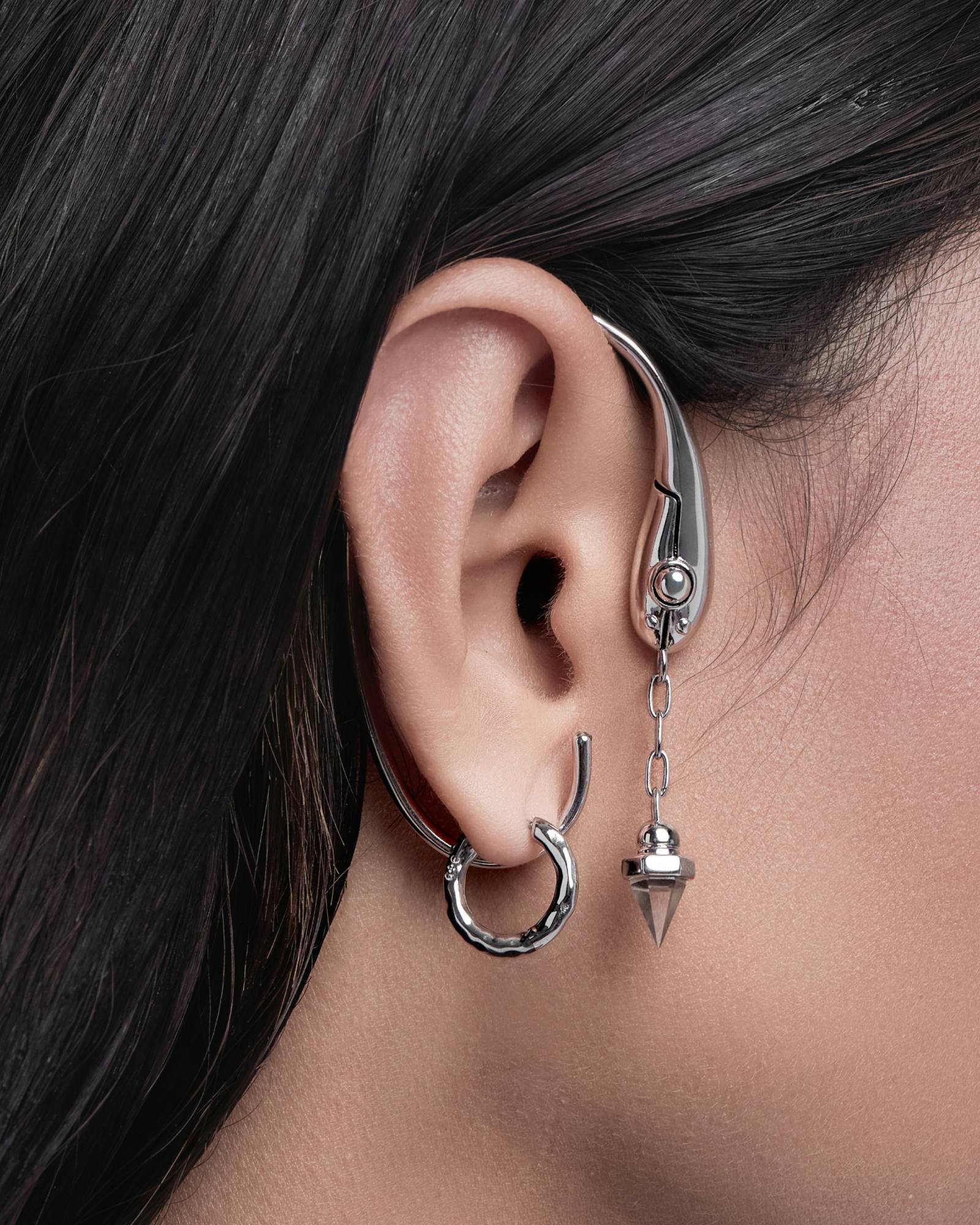 Demonia Synesthesia Ear Cuff 🖤