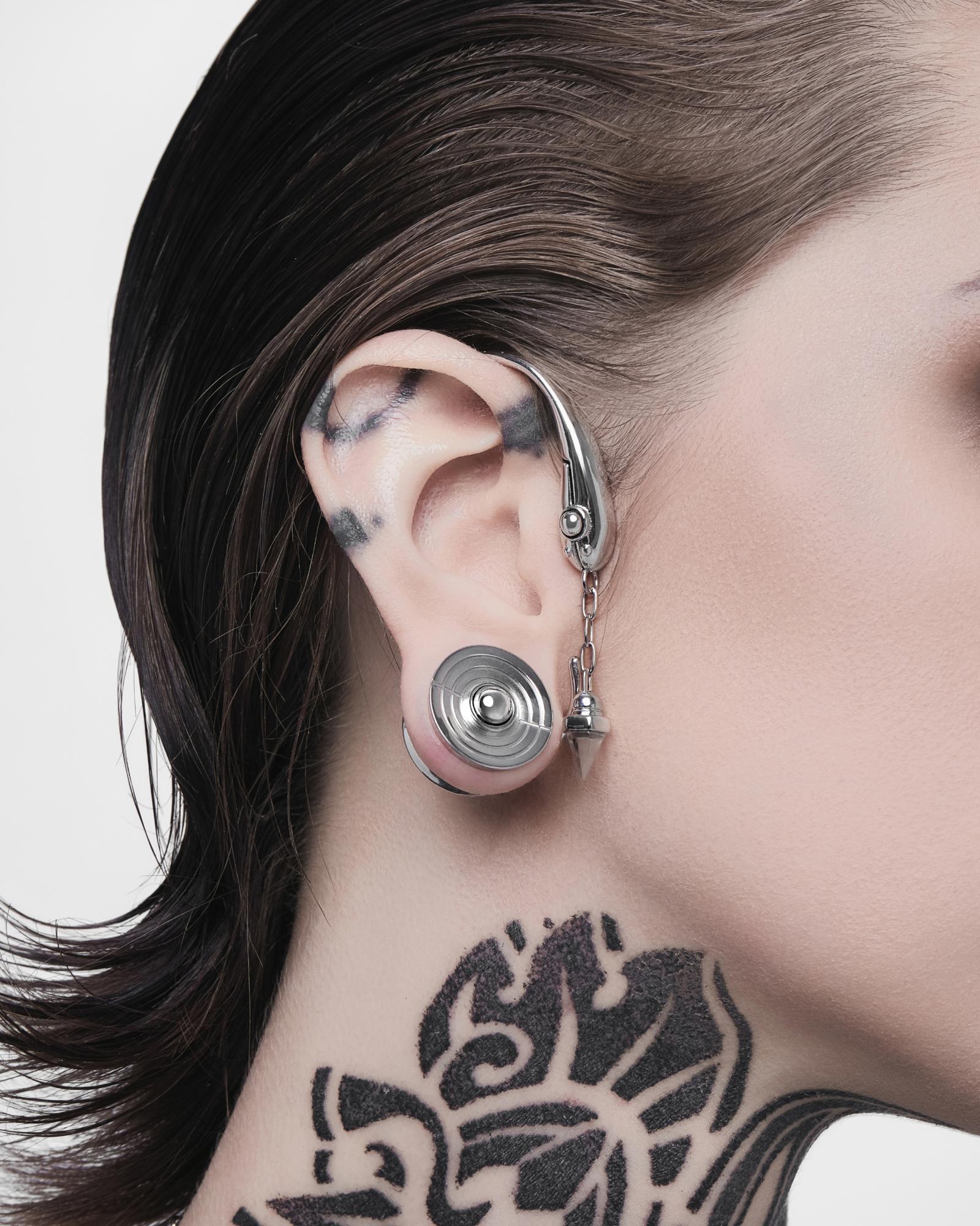 Demonia Synesthesia Ear Cuff 🖤