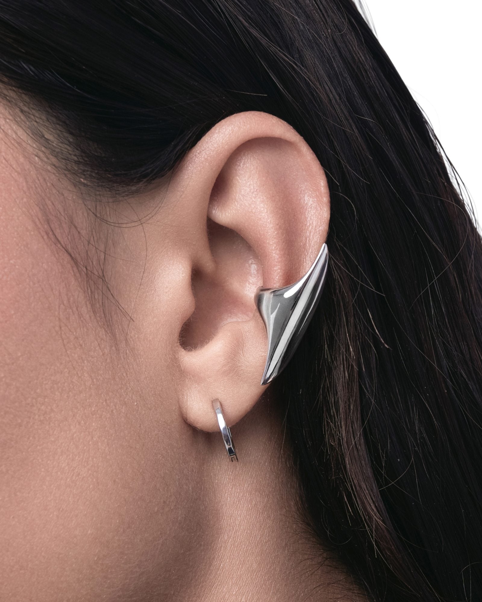 Demonia Light Ark Ear Cuff 🖤