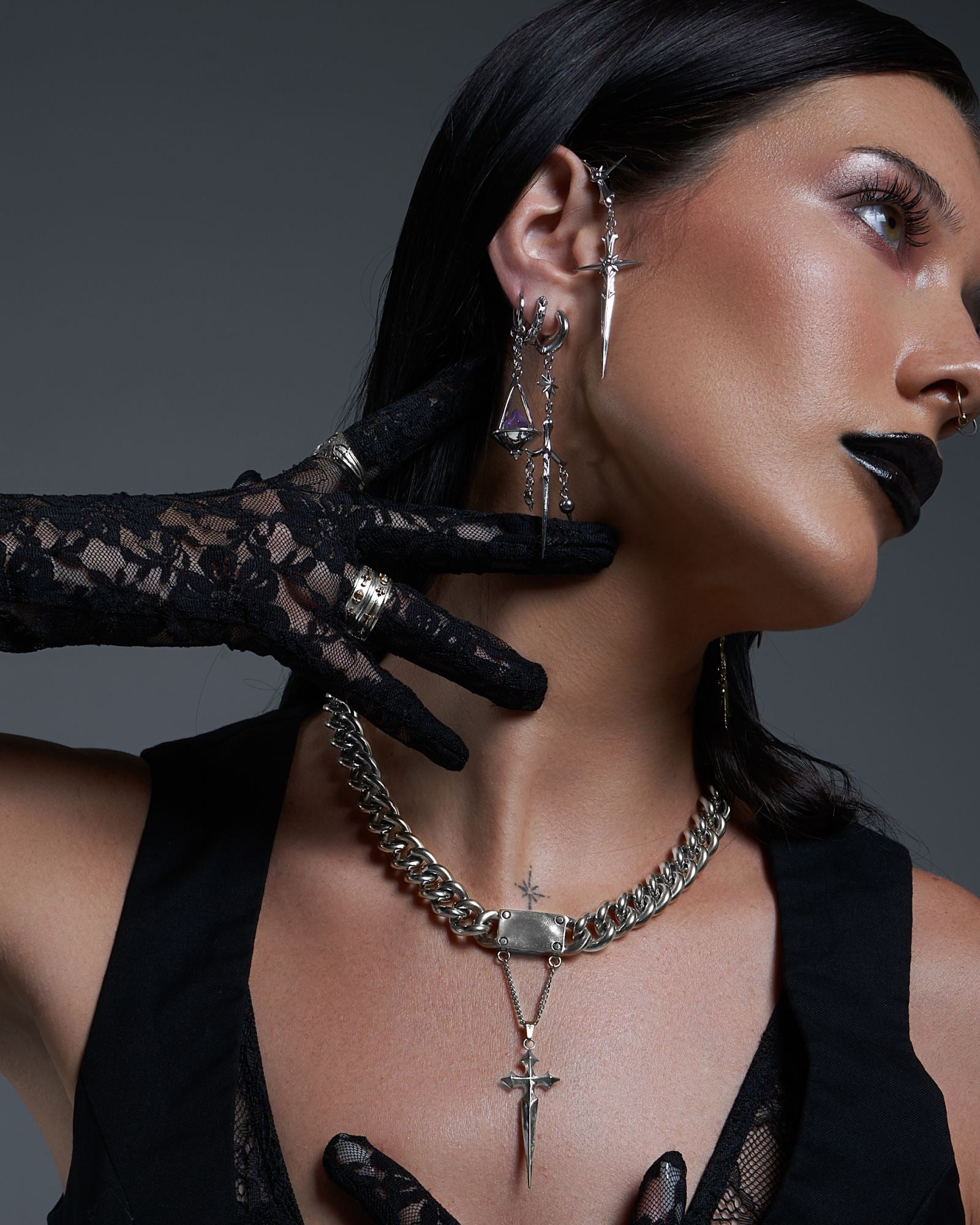 Demonia Ecledia Ear Cuff 🖤