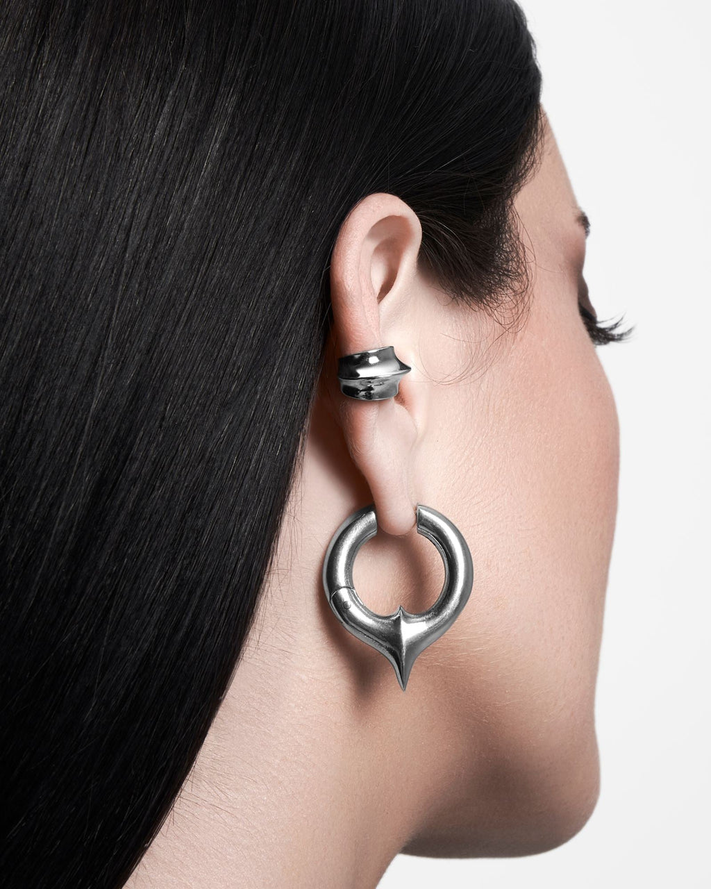 Demonia Covenant Ear Cuff 🖤