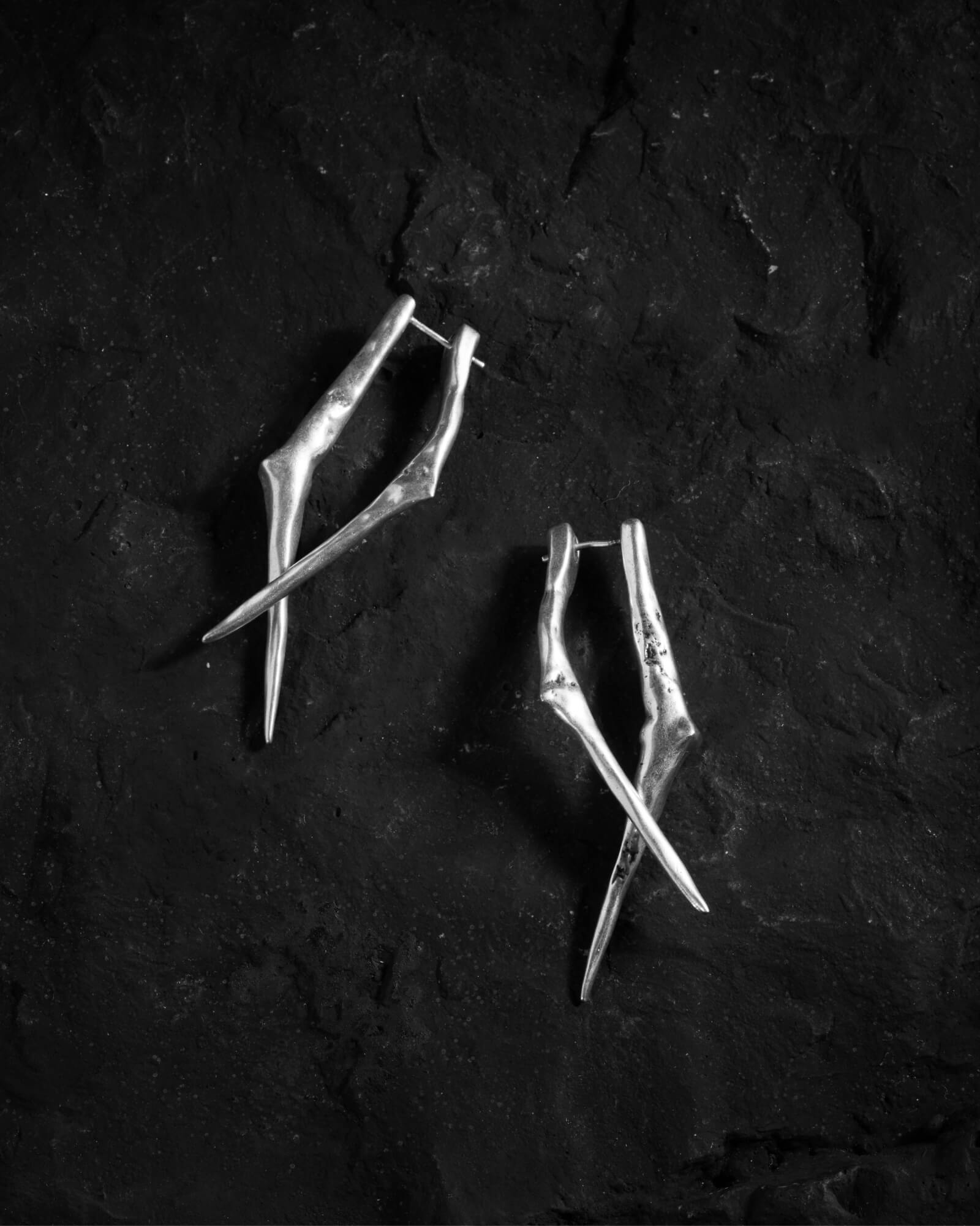 Demonia Seventh Earrings 🖤
