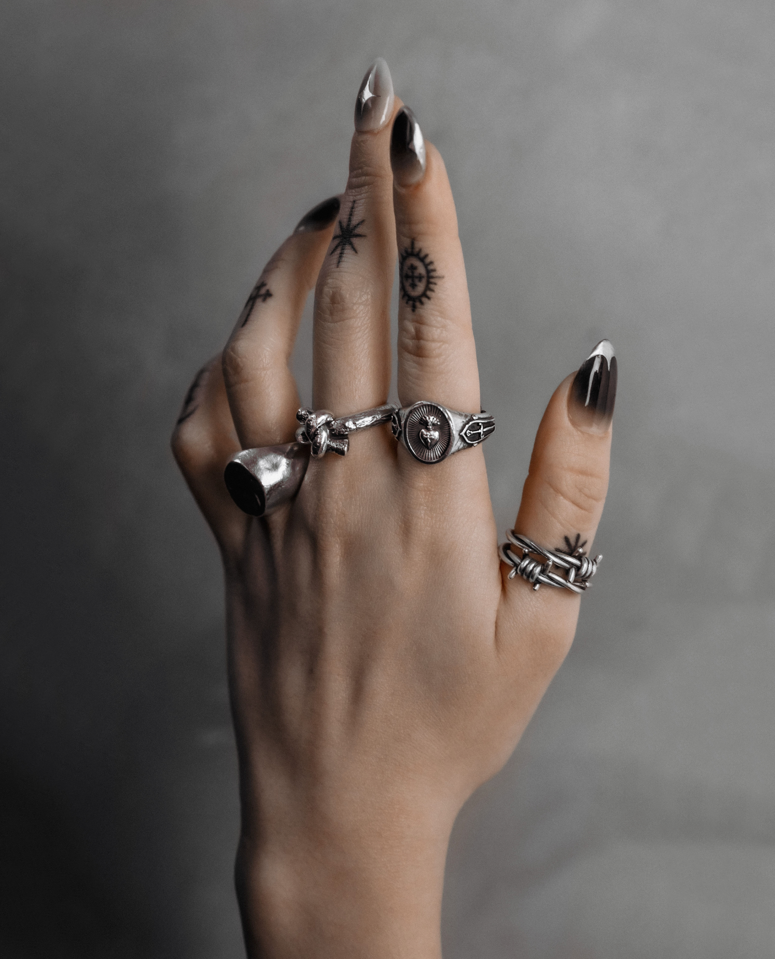 Demonia Infinity Knot Ring 🖤