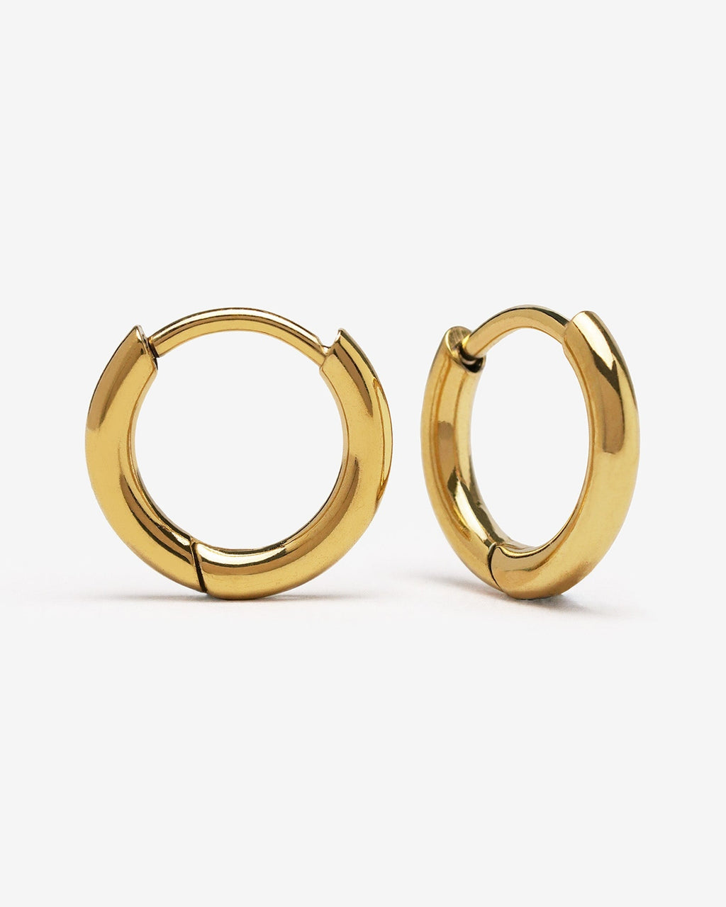 Demonia Classic Huggie Earrings 🖤