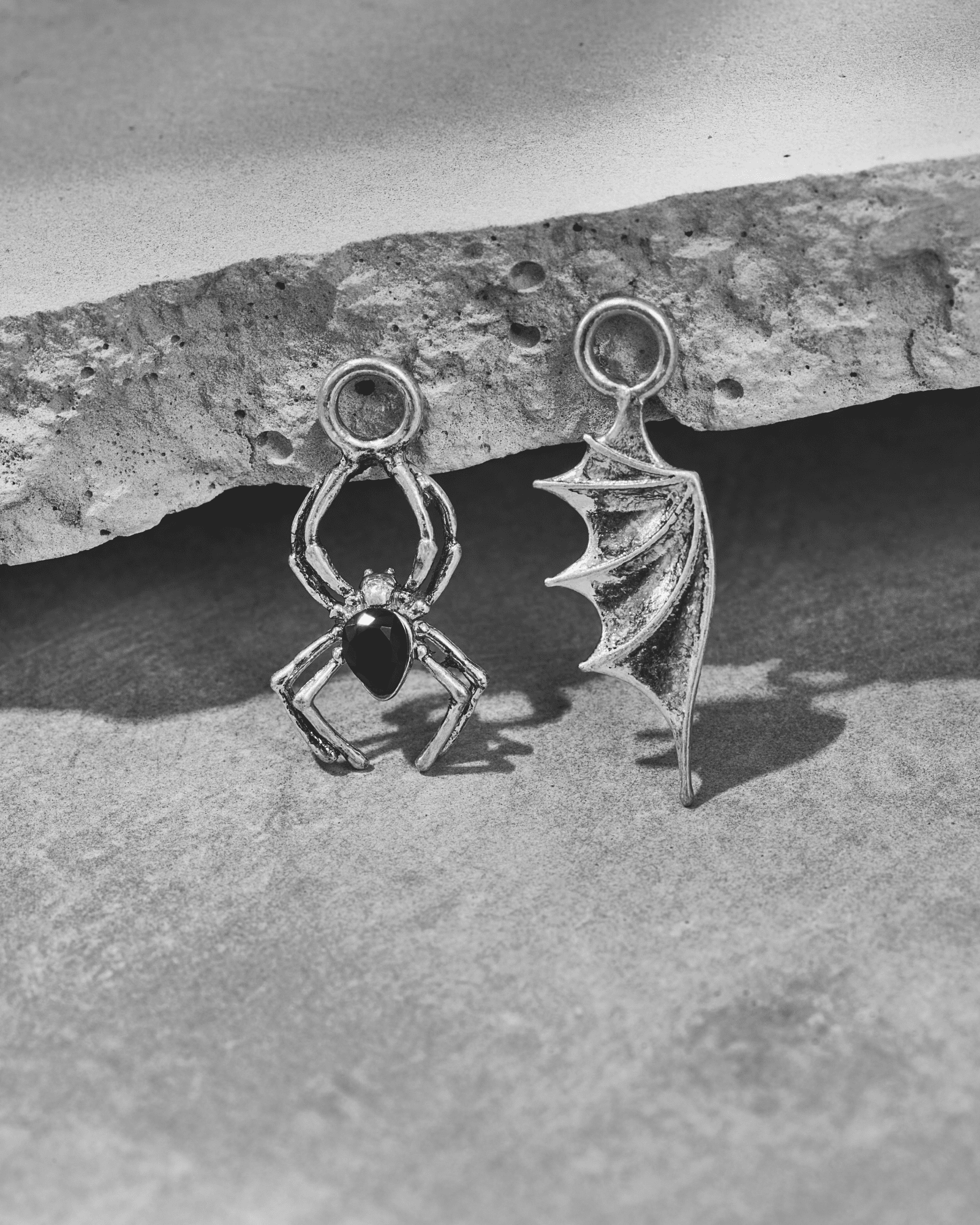 Demonia Ambrose Charm 🖤