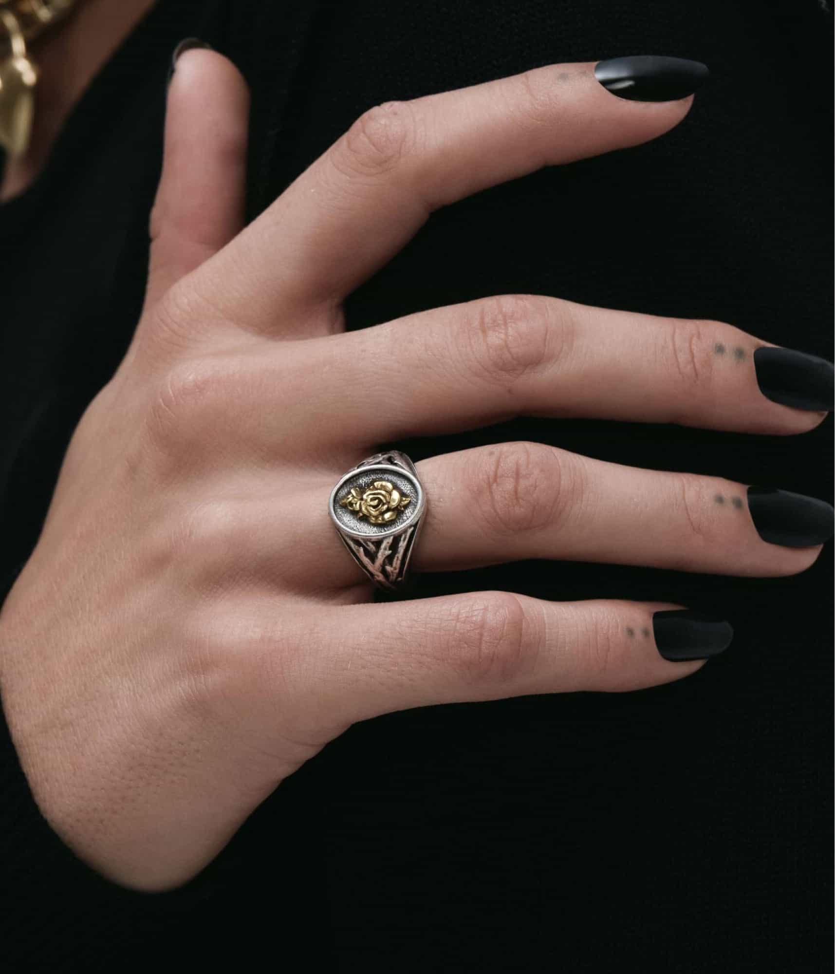Demonia The Saint Ring 🖤