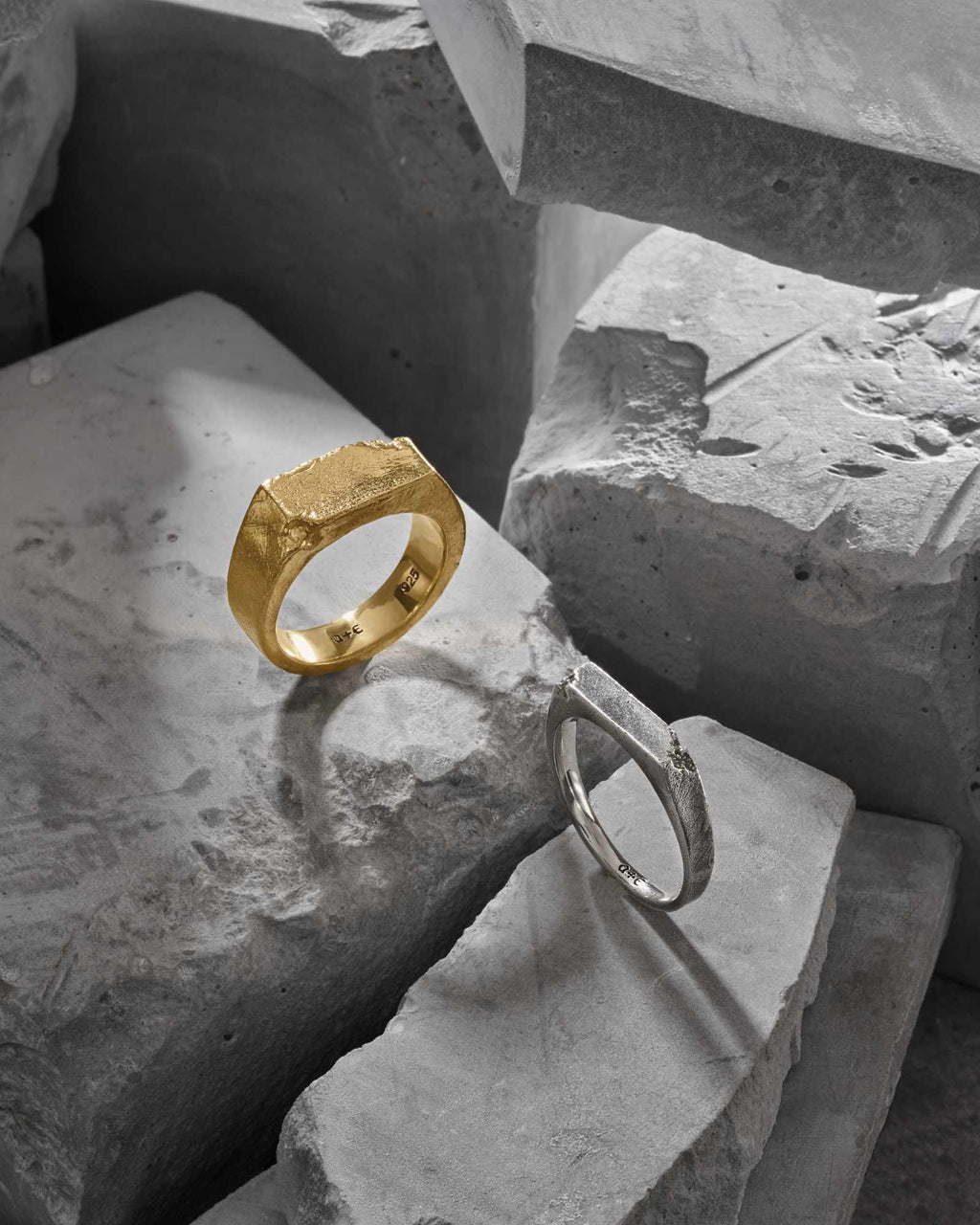 Demonia Brixton Signet Ring 🖤